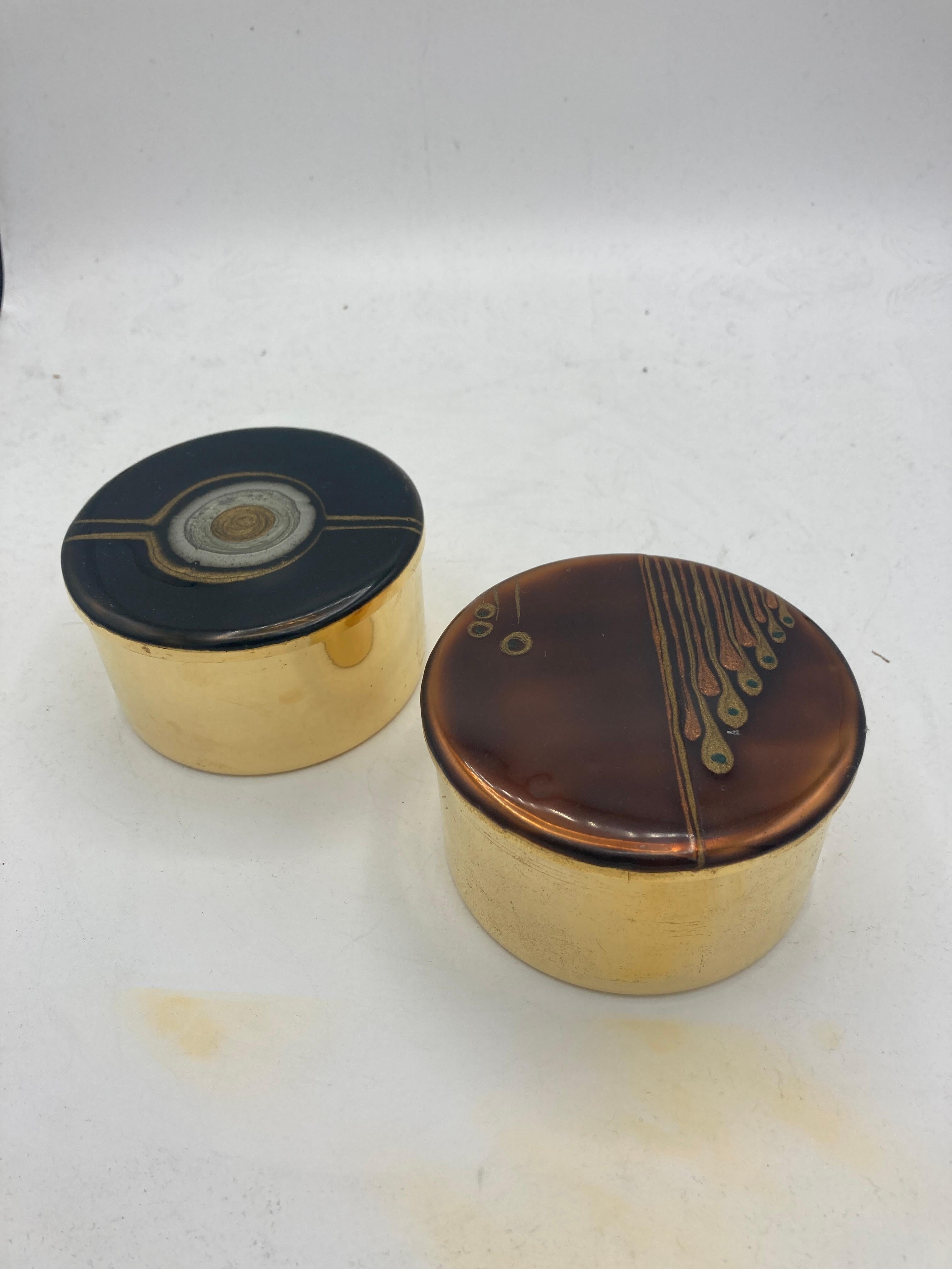 1970's Hand made boxes 
Brass and enameled abstract decor cover plate
Nice work as a jewel
France