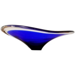 1970s Decorative Italian Cobalt Blue and Clear Glass Art Glass Centrepiece Bowl