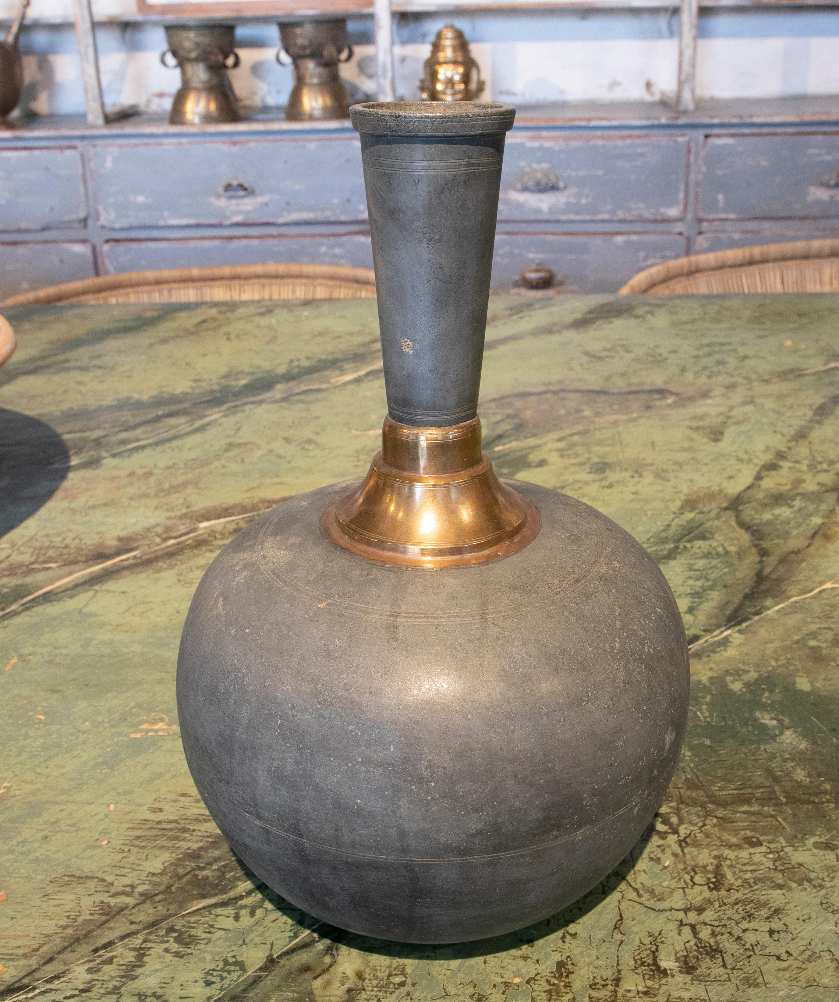 1970s Decorative Metal Vase with Bronze Decoration In Good Condition In Marbella, ES