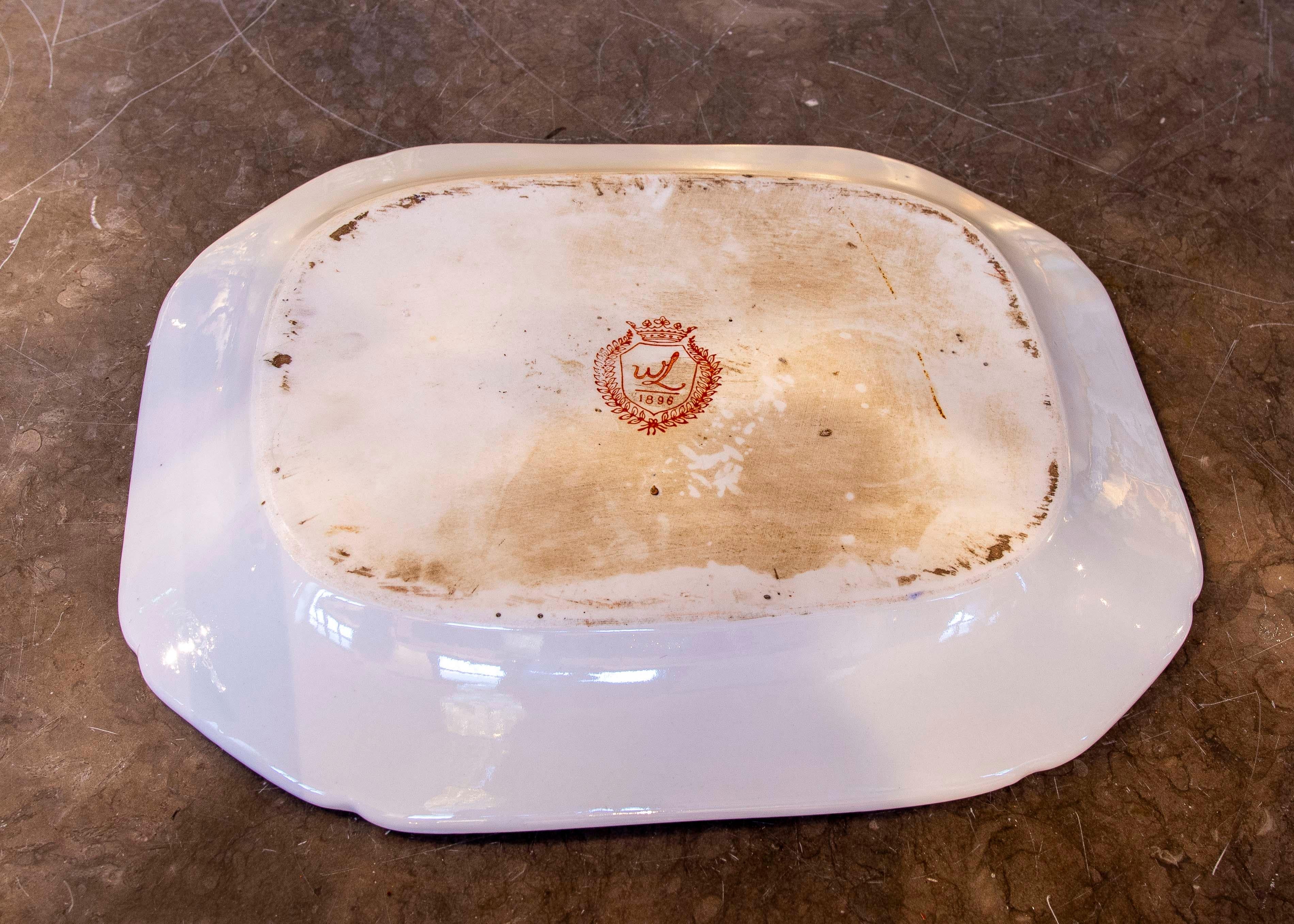 Assiette décorative des années 1970 comportant des armoiries et un sceau de fabricant Bon état - En vente à Marbella, ES