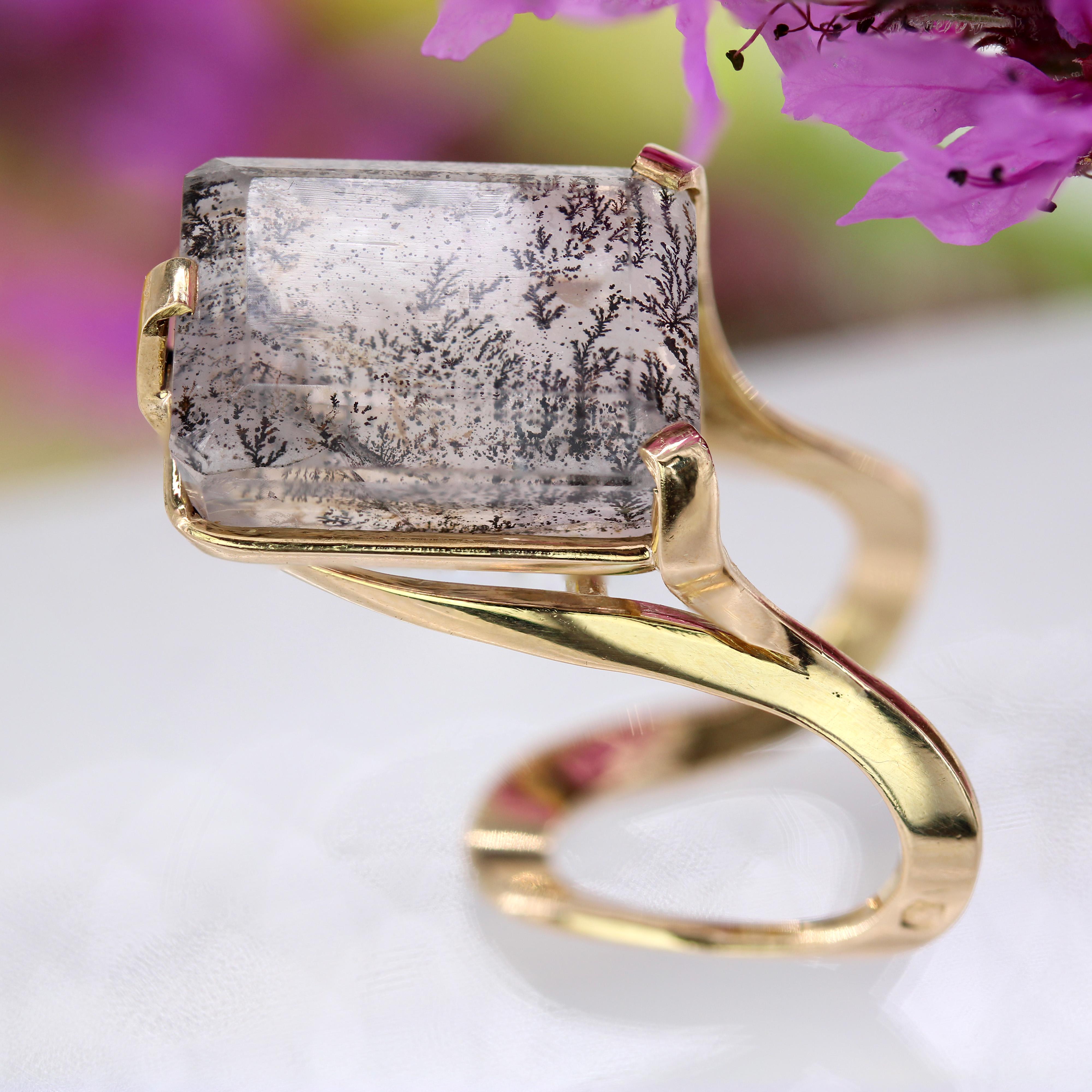 Anillo de cóctel de oro amarillo de 18 quilates con cuarzo dendrítico de los años 70 en venta 4