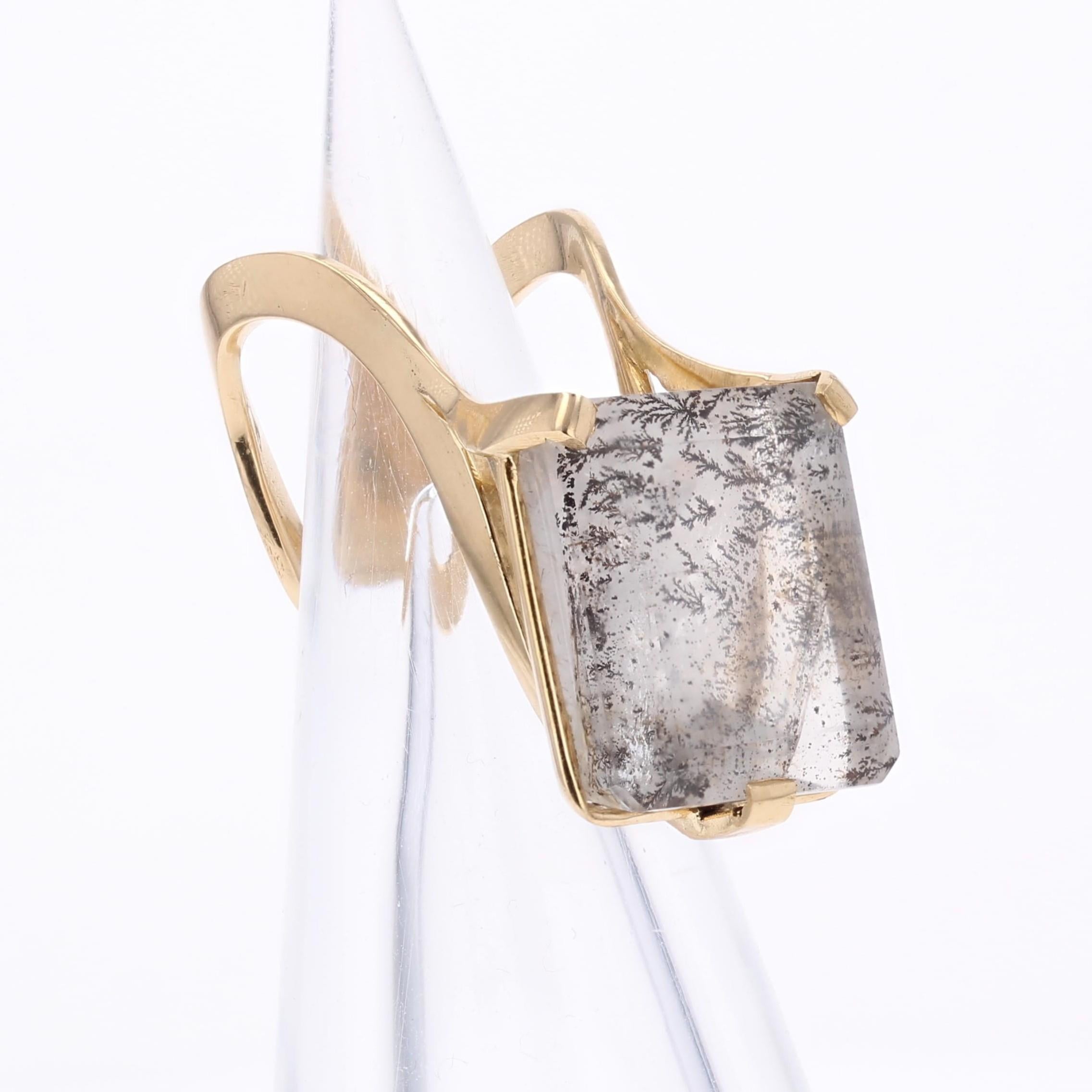 Anillo de cóctel de oro amarillo de 18 quilates con cuarzo dendrítico de los años 70 en venta 5