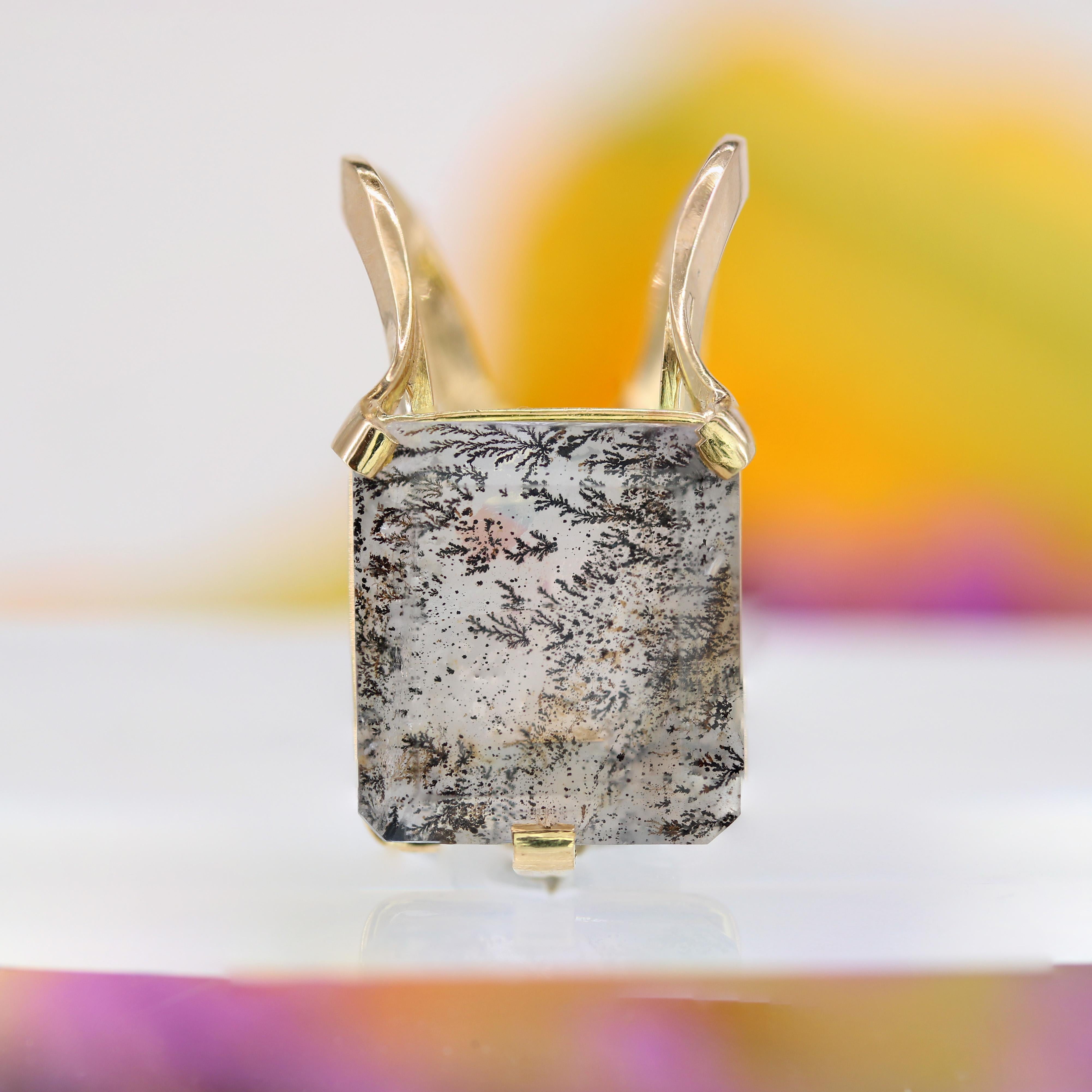 Anillo de cóctel de oro amarillo de 18 quilates con cuarzo dendrítico de los años 70 Retro en venta