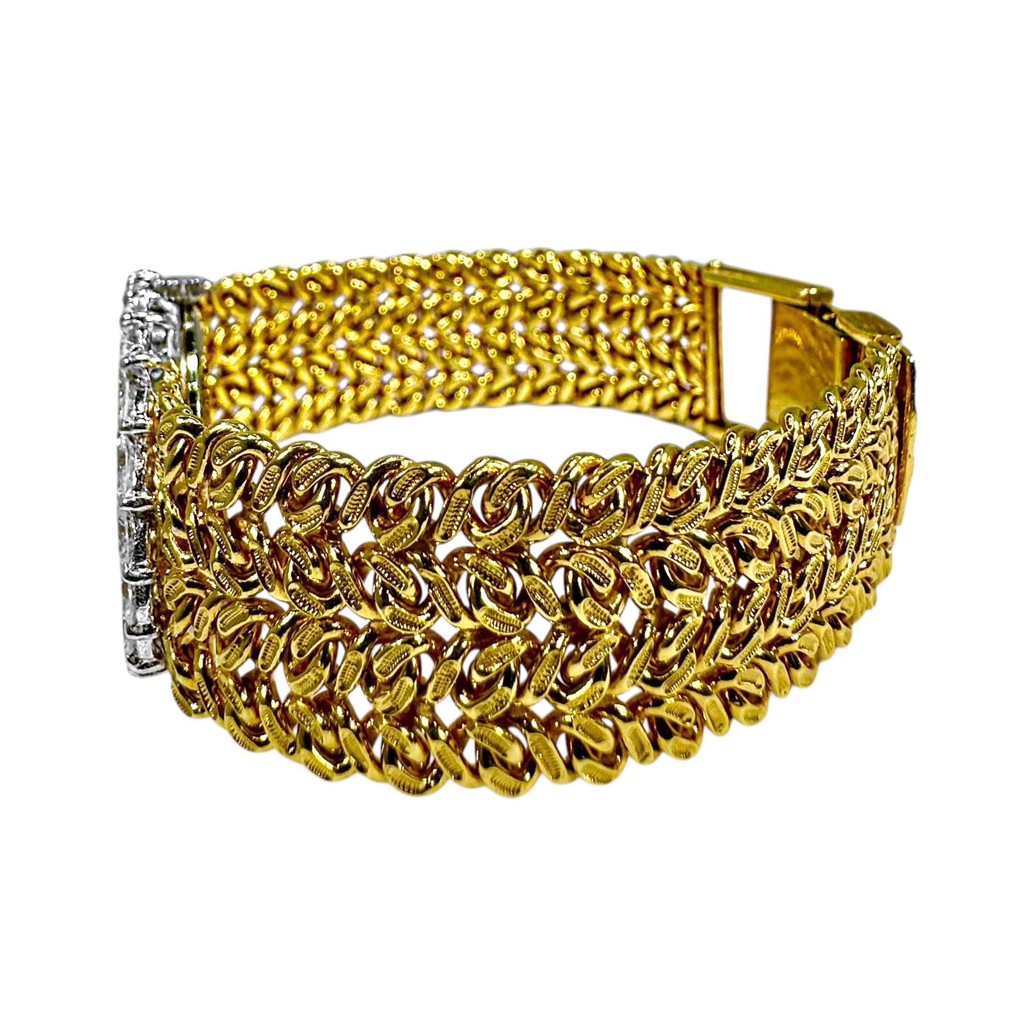 Montre de cocktail pour femmes des années 1970 en or jaune 18 carats et diamants pavés Bon état - En vente à Palm Beach, FL