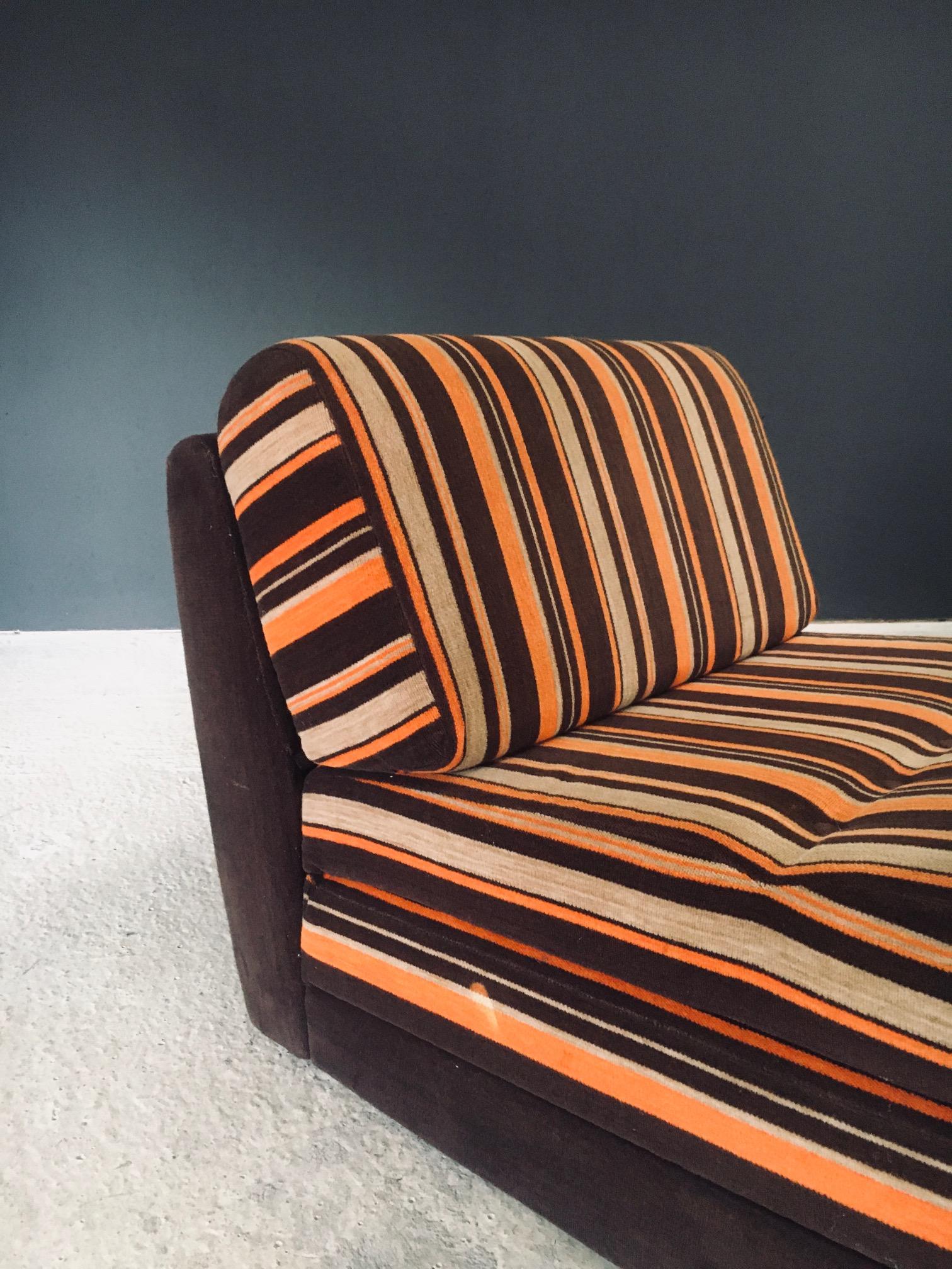 1970's Design Fold Out Extendable Lounge Chair in vendita 11