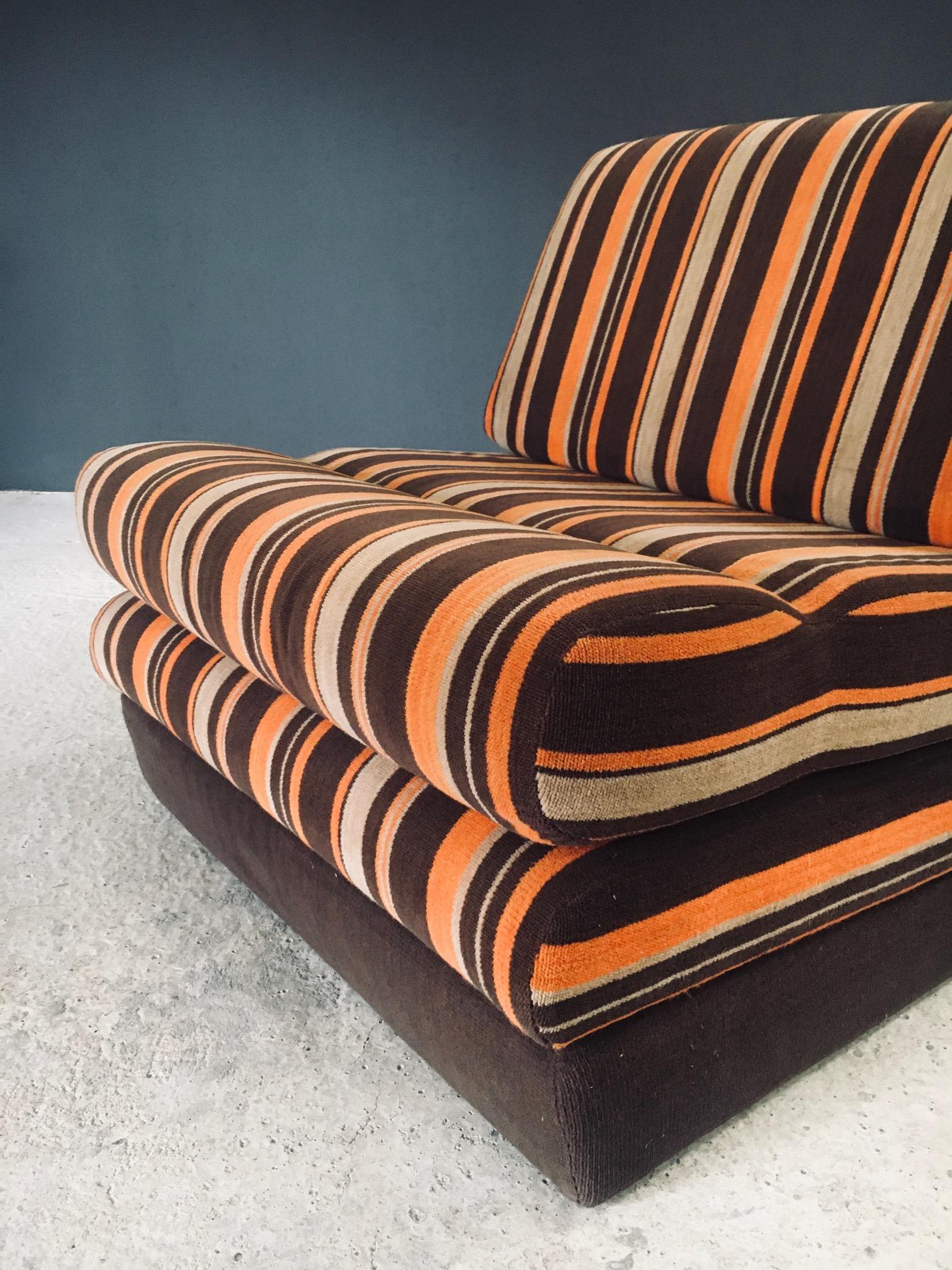 1970's Design Fold Out Extendable Lounge Chair in vendita 13
