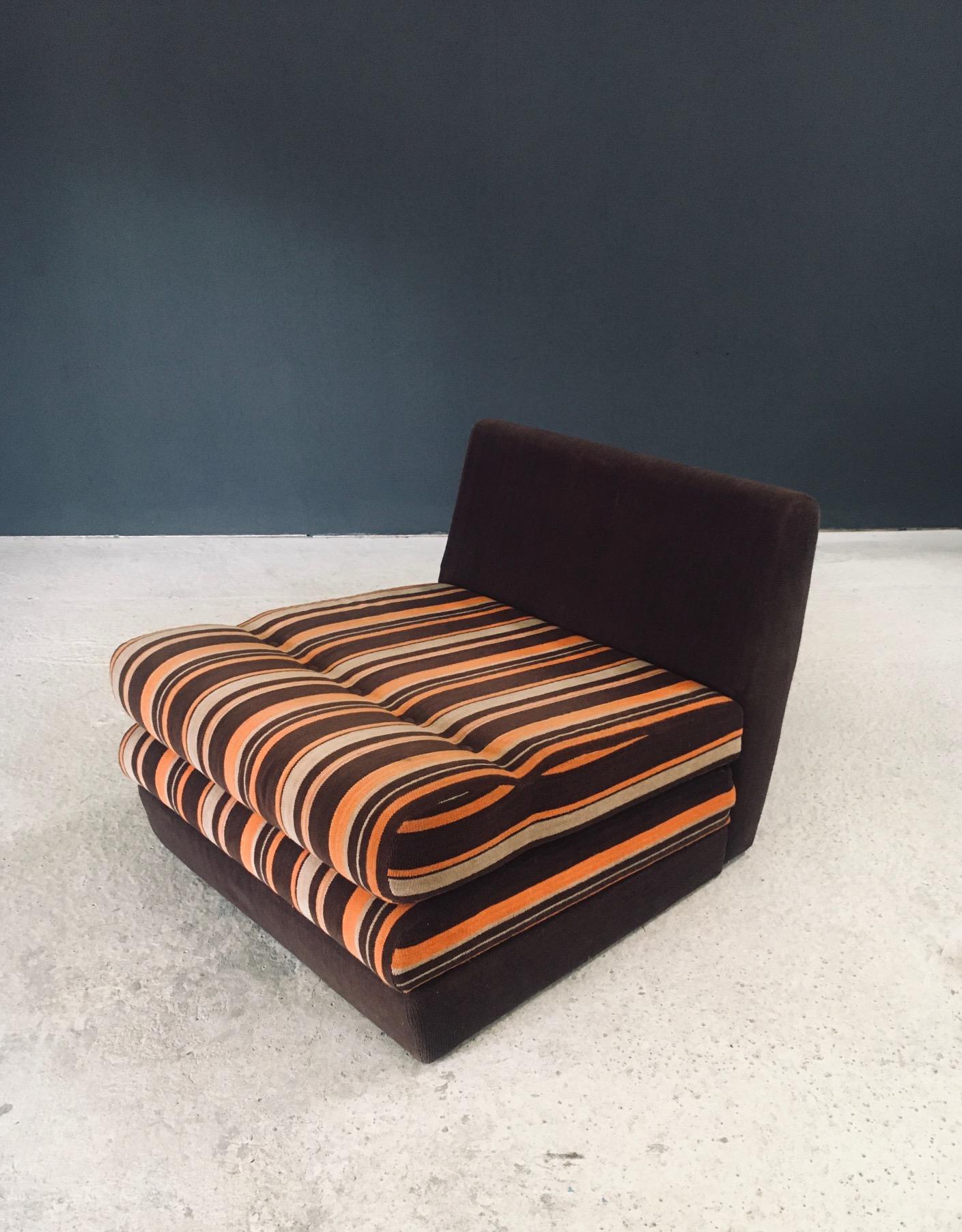 1970's Design Fold Out Extendable Lounge Chair in vendita 1