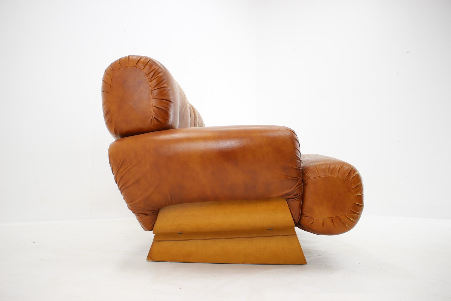 1970s Design Italian Armchairs and 3-Seater Sofa in Wood and Cognac Leather 3
