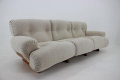 Canapé italien au design des années 1970 en boucl