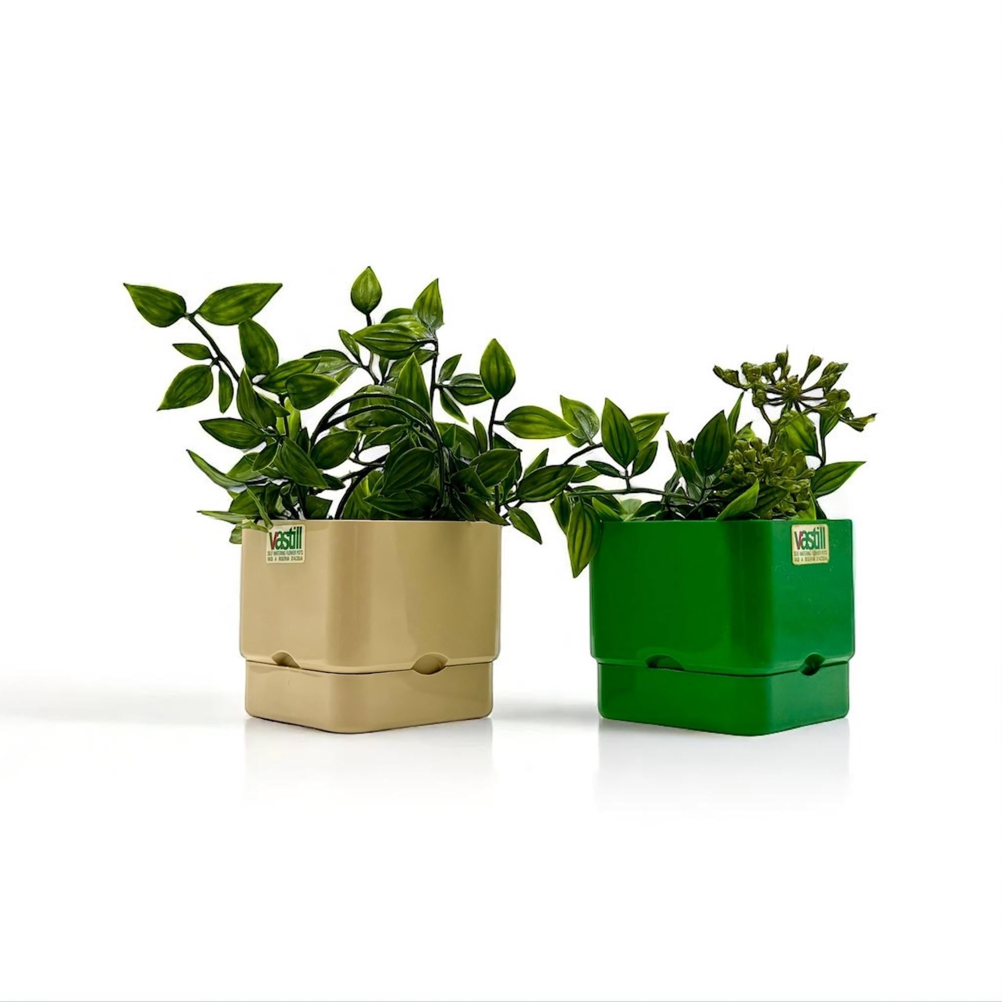 Italian 1970s Design Modular Planters 'Smeralda' by Studio Reflex for Vastill Italy NOS For Sale