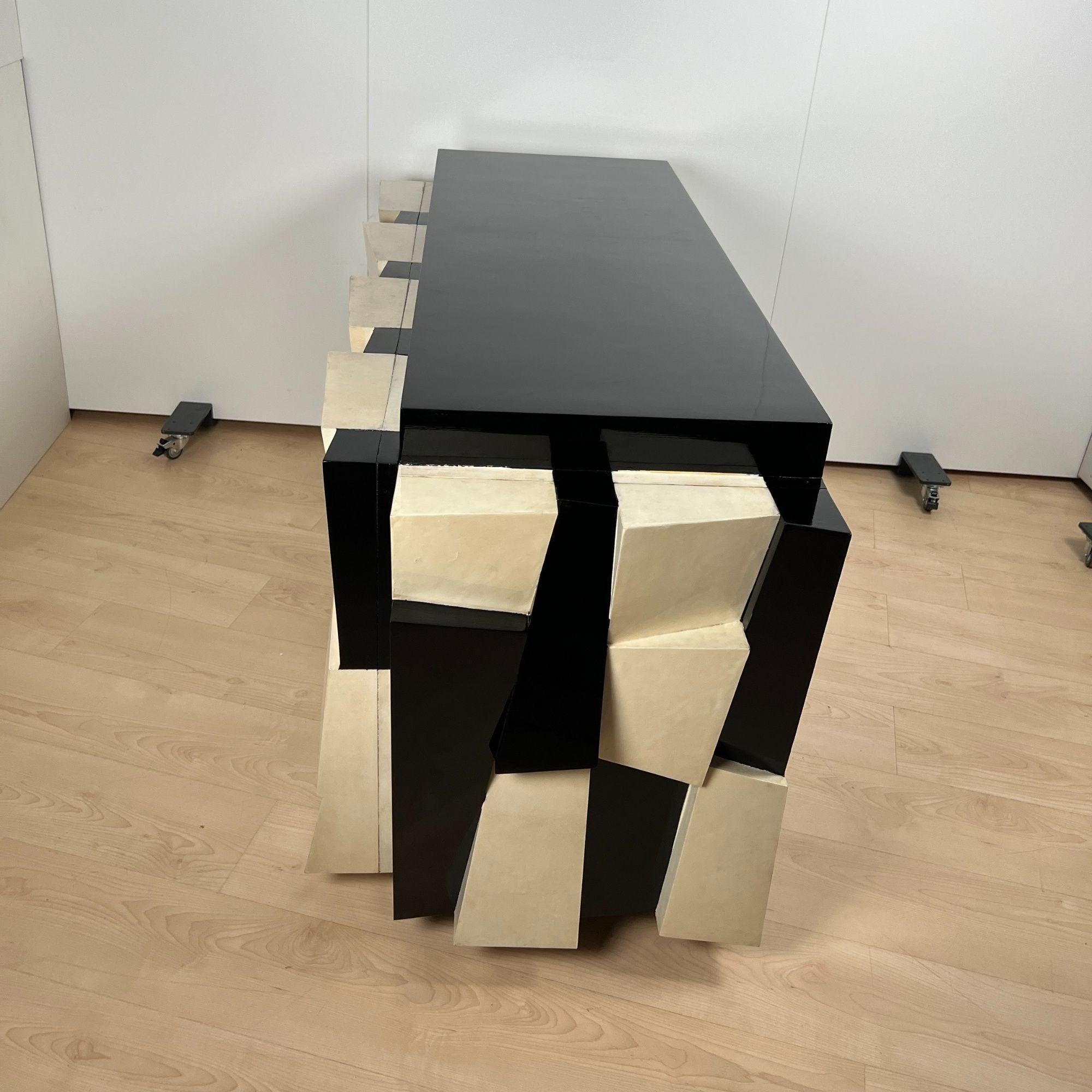Aparador de diseño según Paul Evans, madera lacada, pergamino, Italia hacia 1970 5