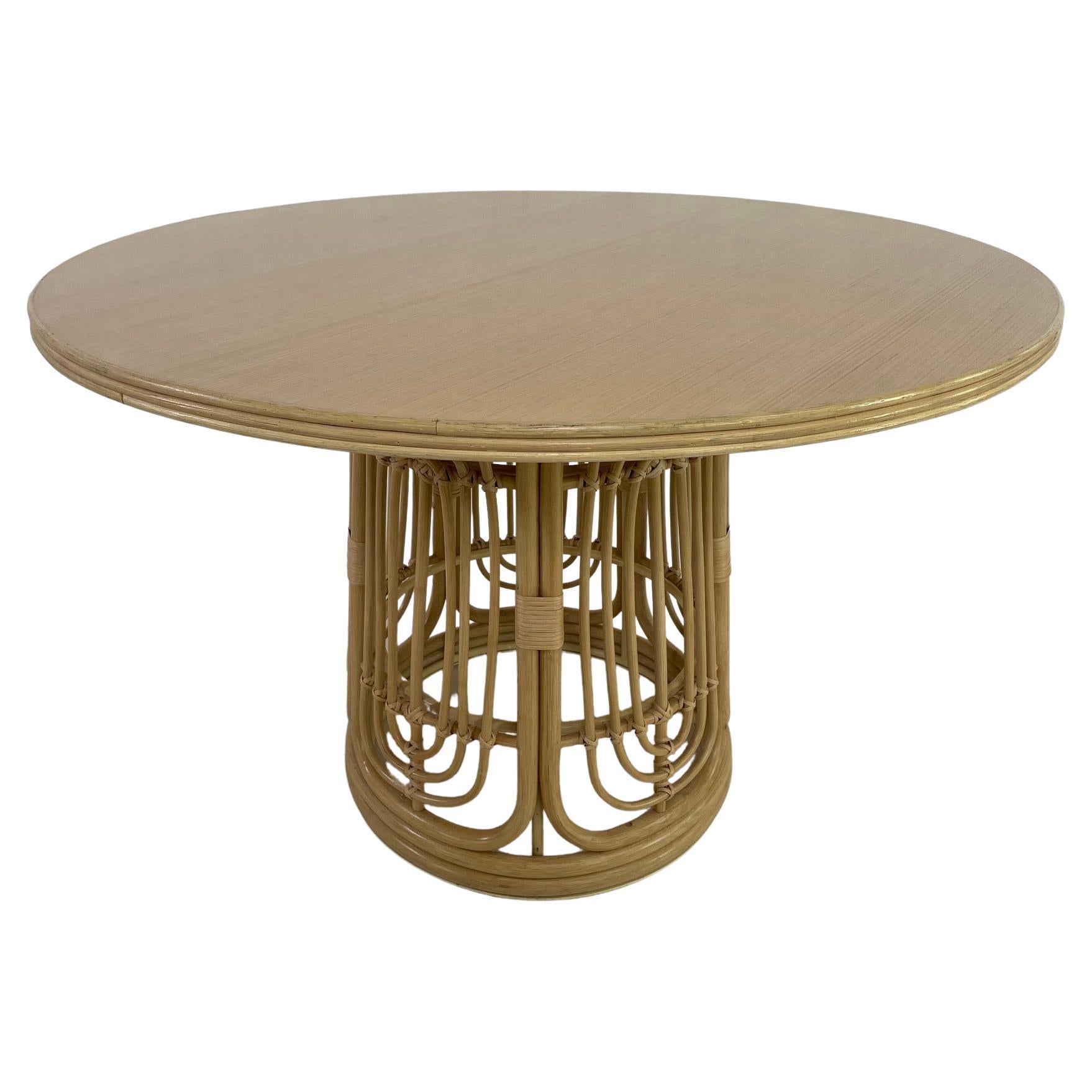 1970s Design Style Round Rattan Base Wooden Tray Dining Pedestal Fluted Table For Sale