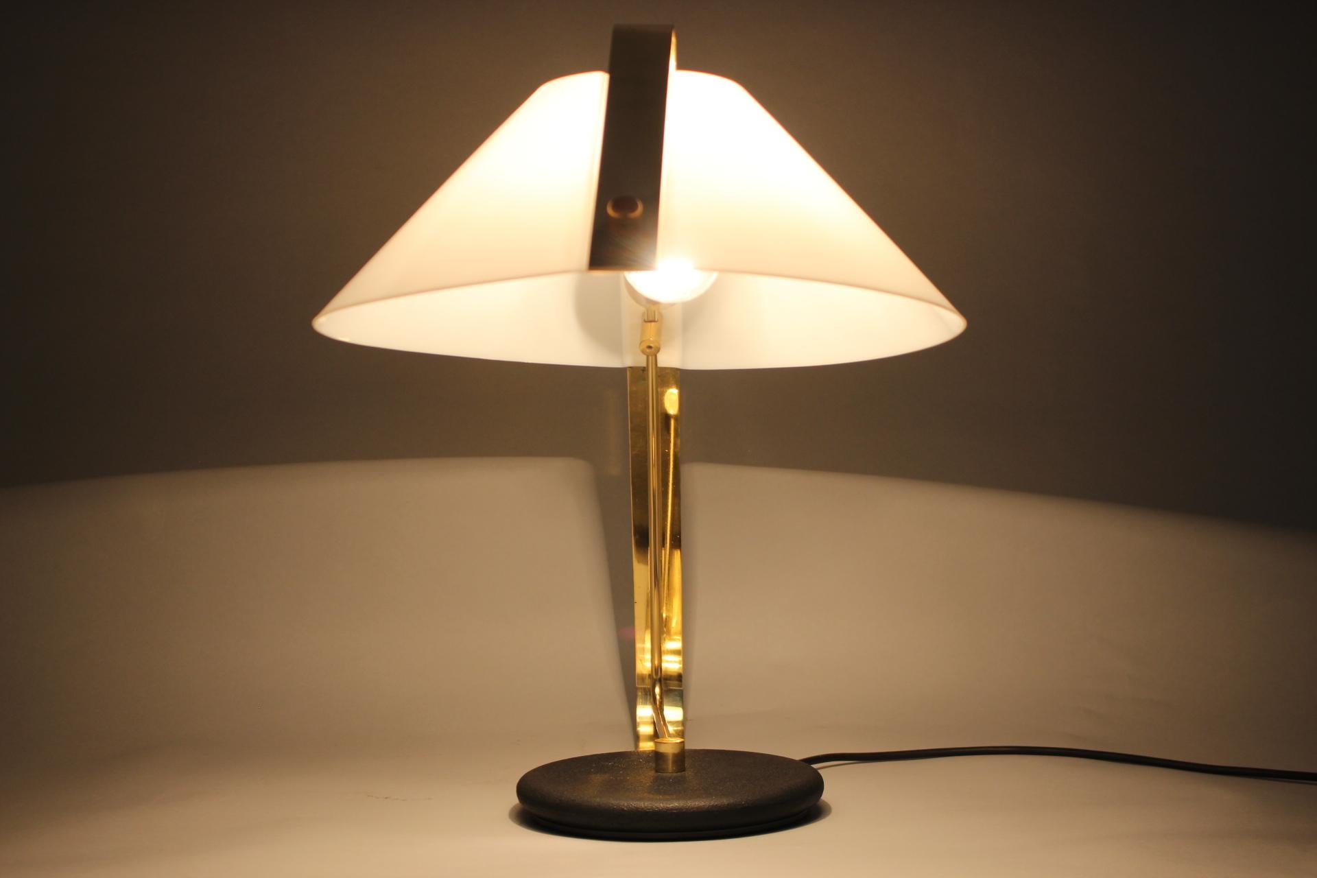 1970er Design Tischlampe, Italien im Angebot 6