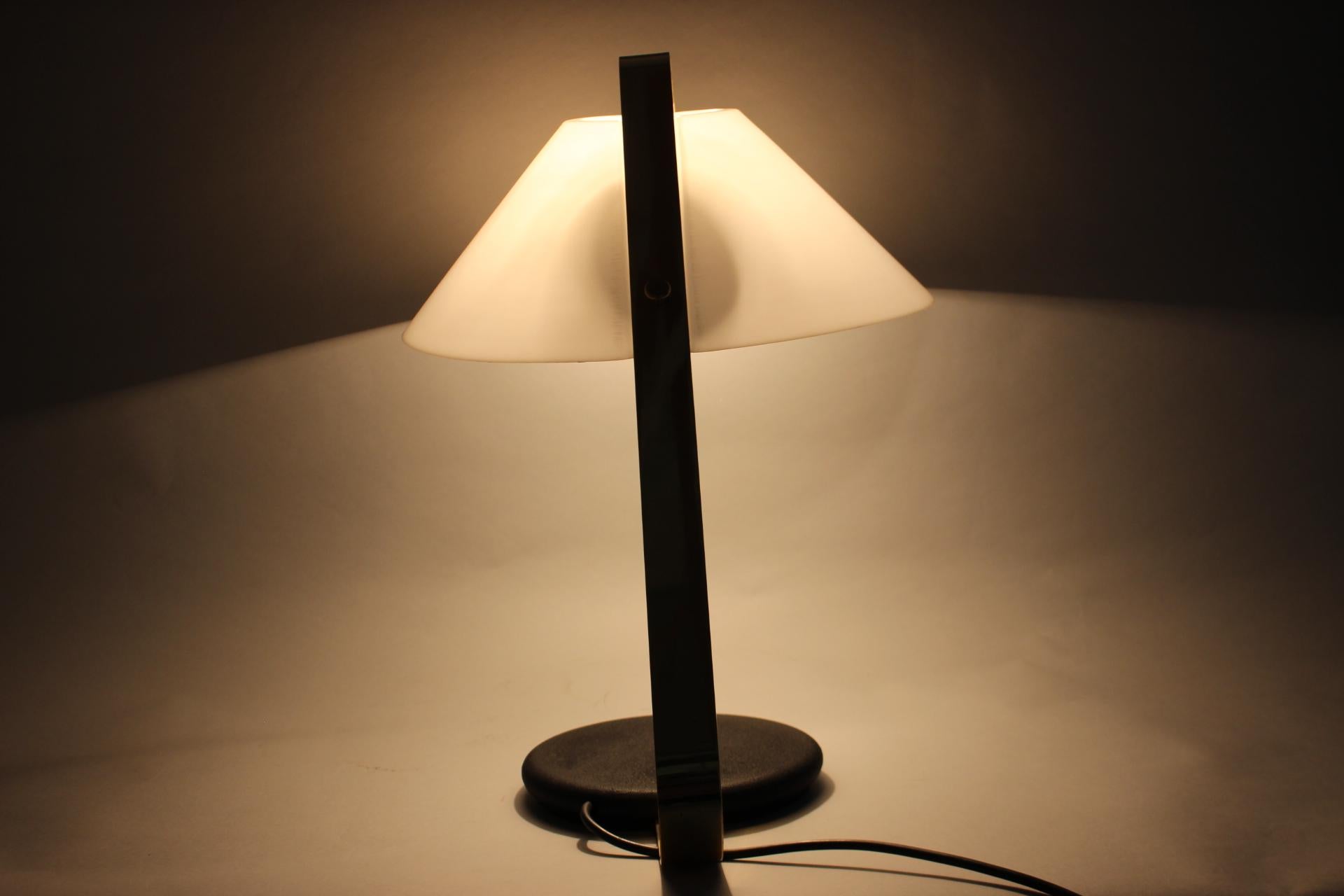 1970er Design Tischlampe, Italien im Angebot 8