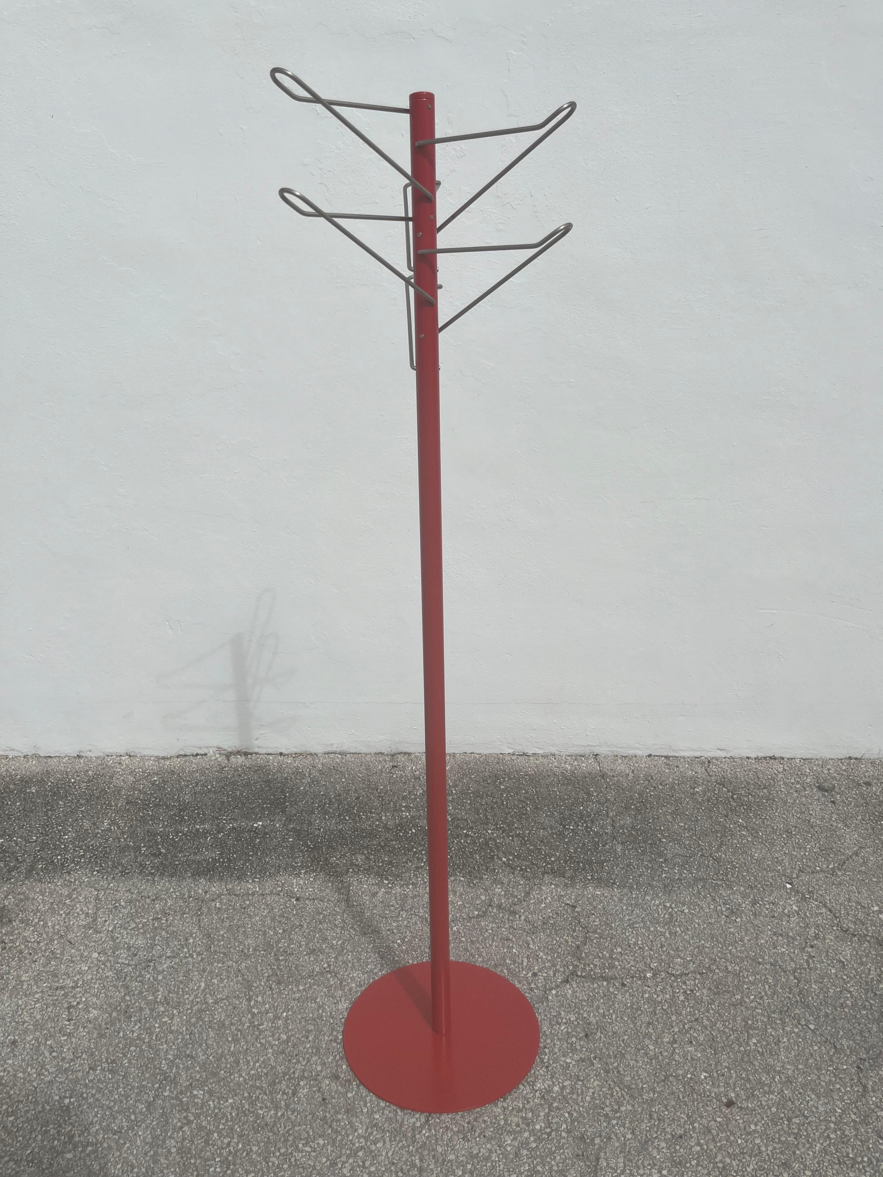 1970s Designer Italian Coat Rack, Red In Good Condition For Sale In Miami, FL