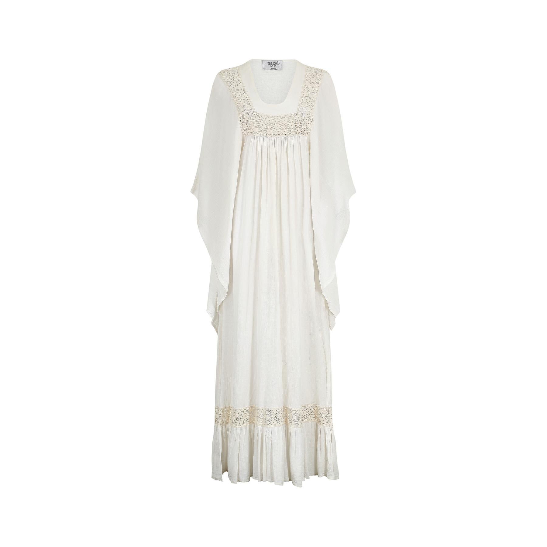 1970s Dew Styles White Cotton Angel-Sleeve Dress In Excellent Condition For Sale In London, GB