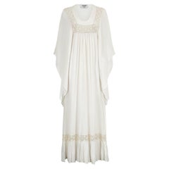 1970s Dew Styles Vestido blanco de algodón con mangas de ángel