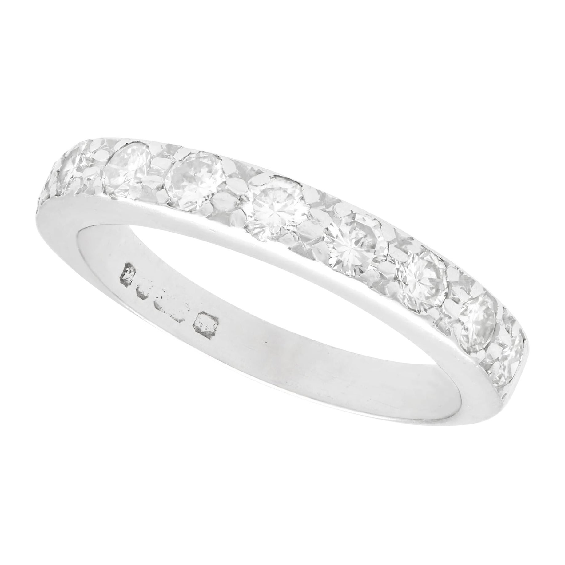 Bague d'éternité des années 1970 en or blanc 18 carats et diamants