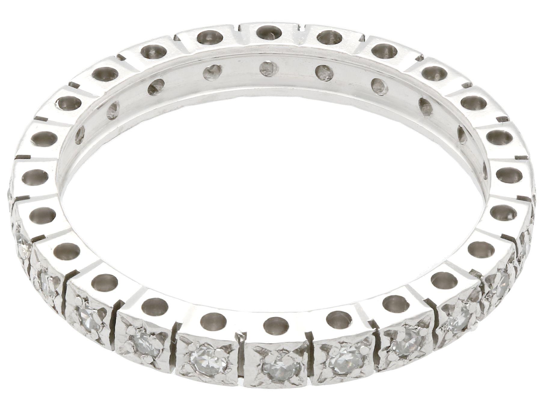 1970s Diamond and White Gold Full Eternity Ring In Excellent Condition For Sale In Jesmond, Newcastle Upon Tyne