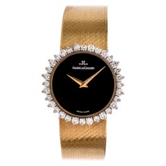 1970 Montre Jaeger-LeCoultre 18 carats pour dames avec lunette en diamants