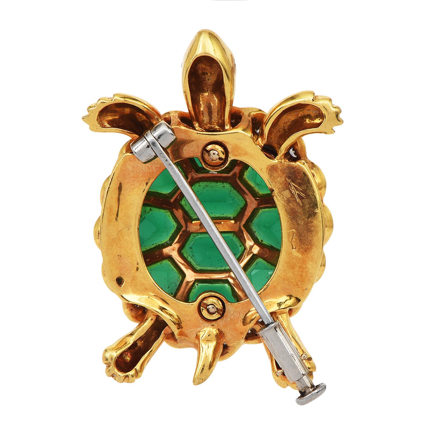 Modern 1970's Diamond Chalcedony 18K Yellow Gold Turtle Brooch Pin For Sale