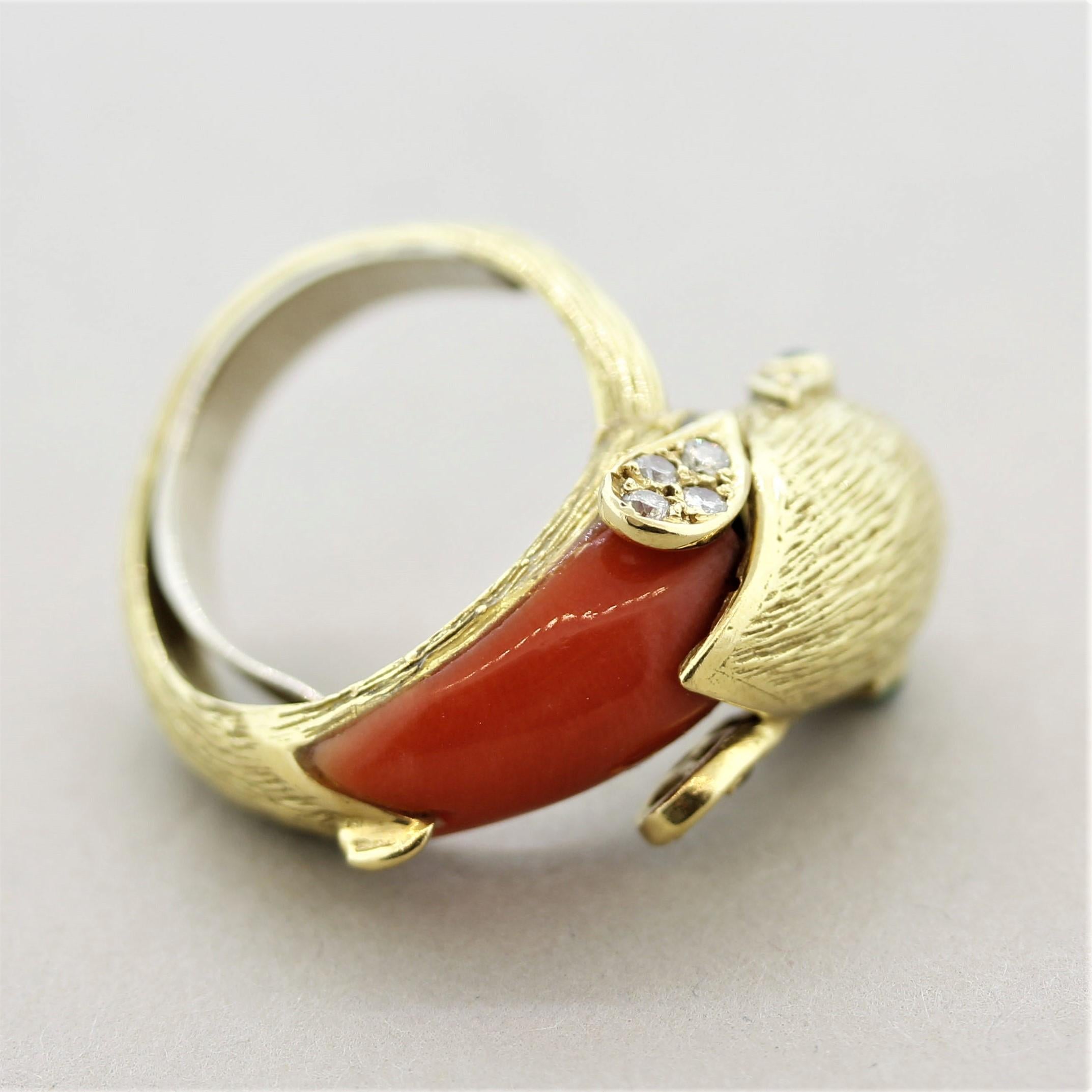 Diamant-Koralle-Smaragd-Gold- Delphin-Ring, 1970er Jahre im Zustand „Hervorragend“ im Angebot in Beverly Hills, CA