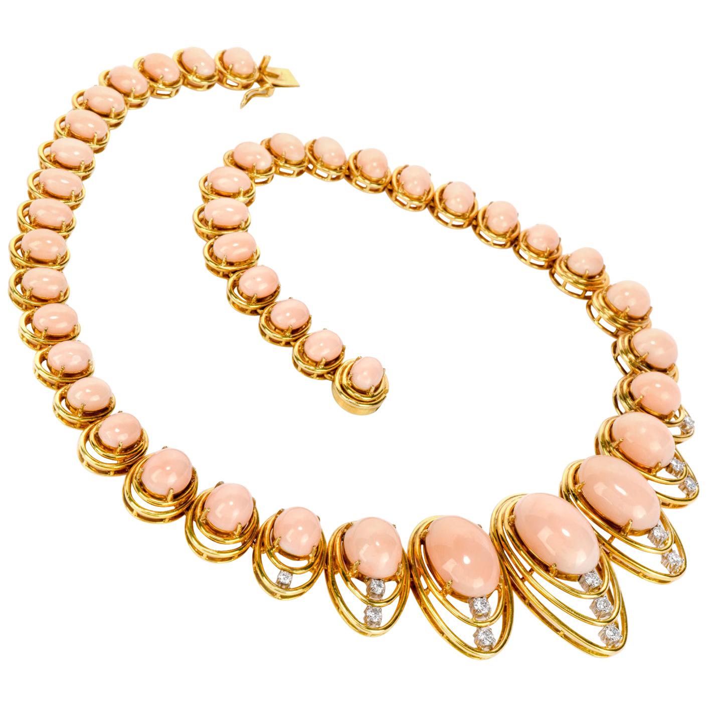 1970s Diamond Natural Pink Coral Gold Graduated Necklace