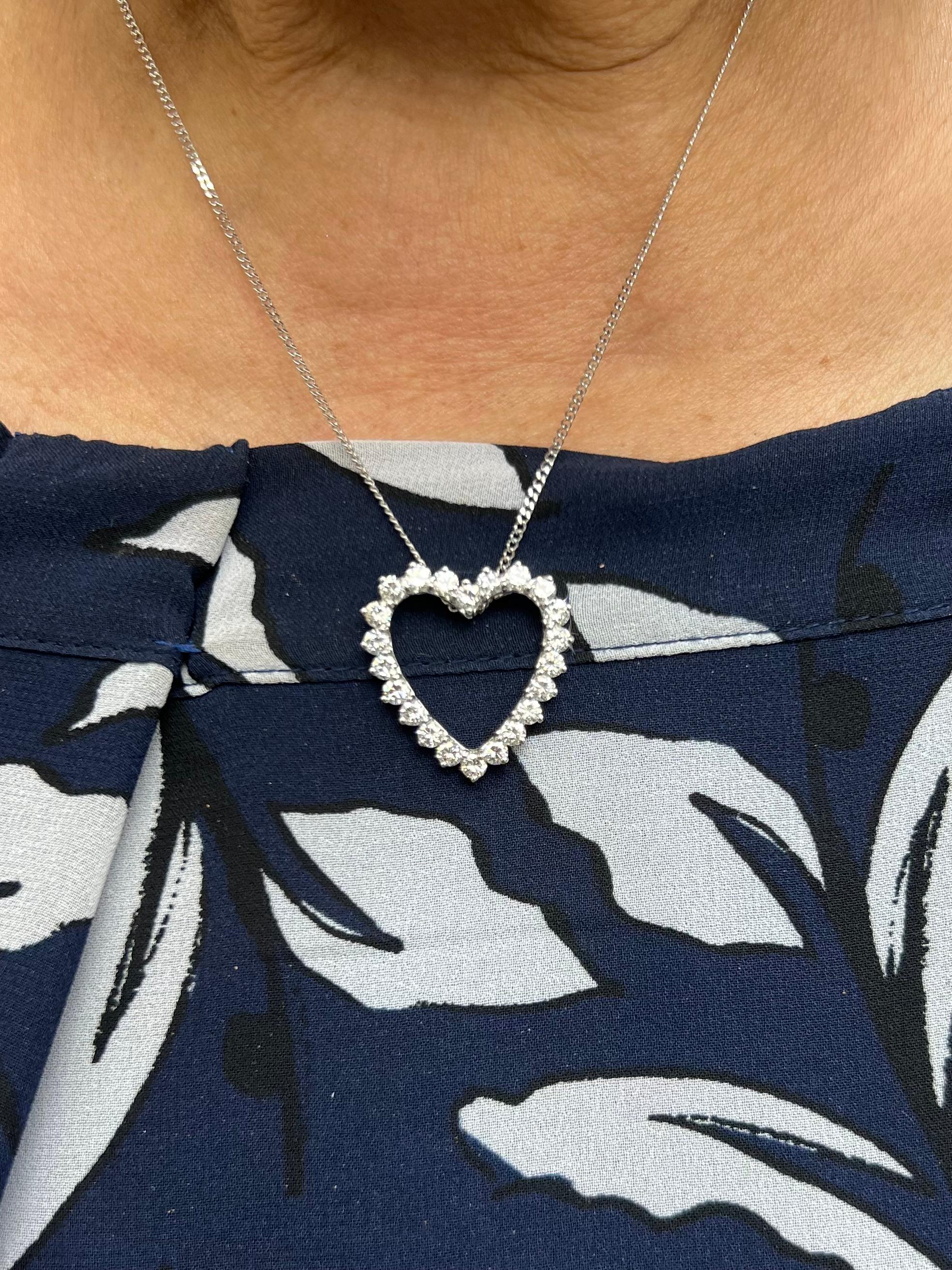 1970s Diamond Open Heart White Gold Pendant Necklace For Sale 5