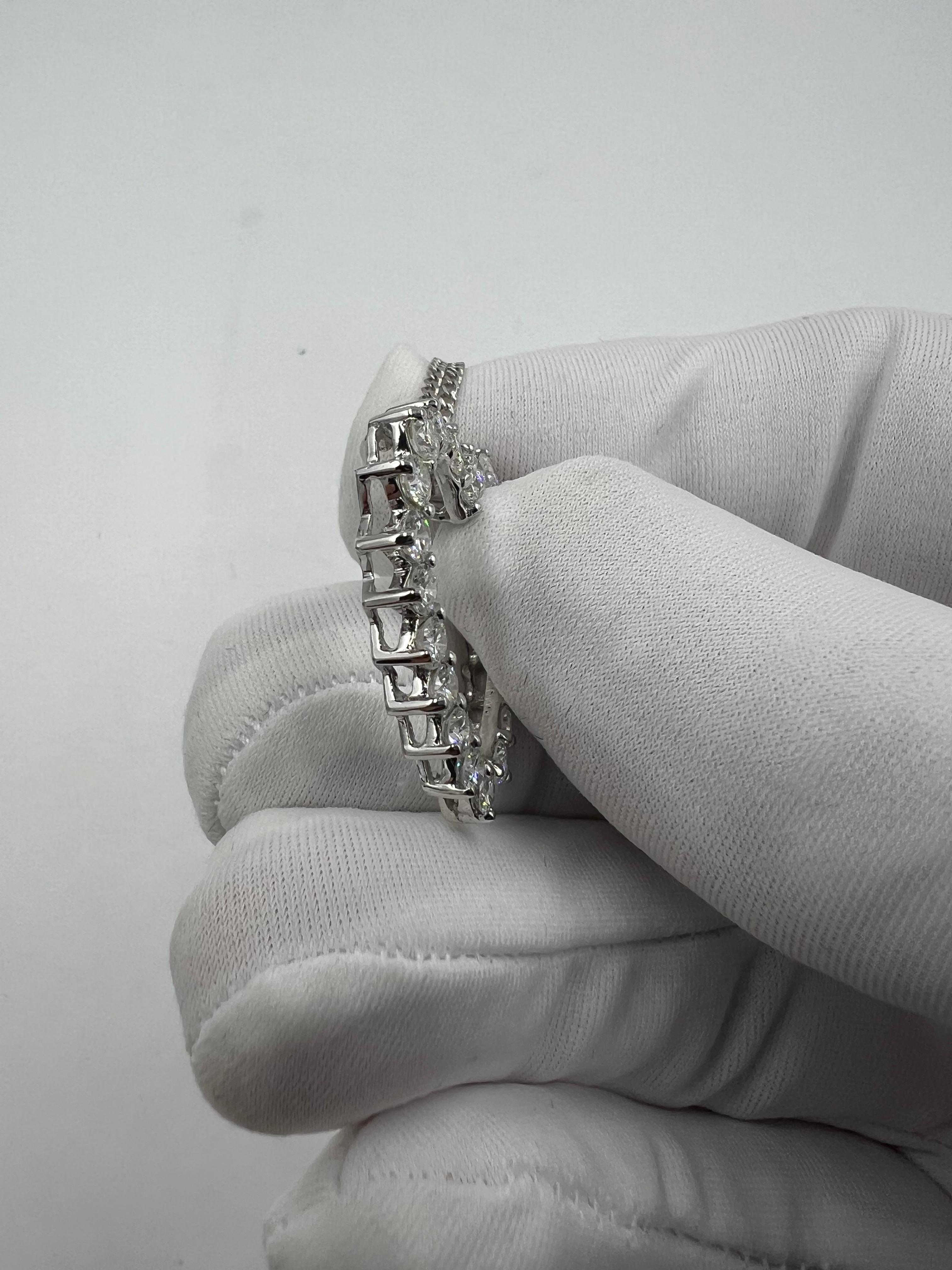 Women's or Men's 1970s Diamond Open Heart White Gold Pendant Necklace For Sale