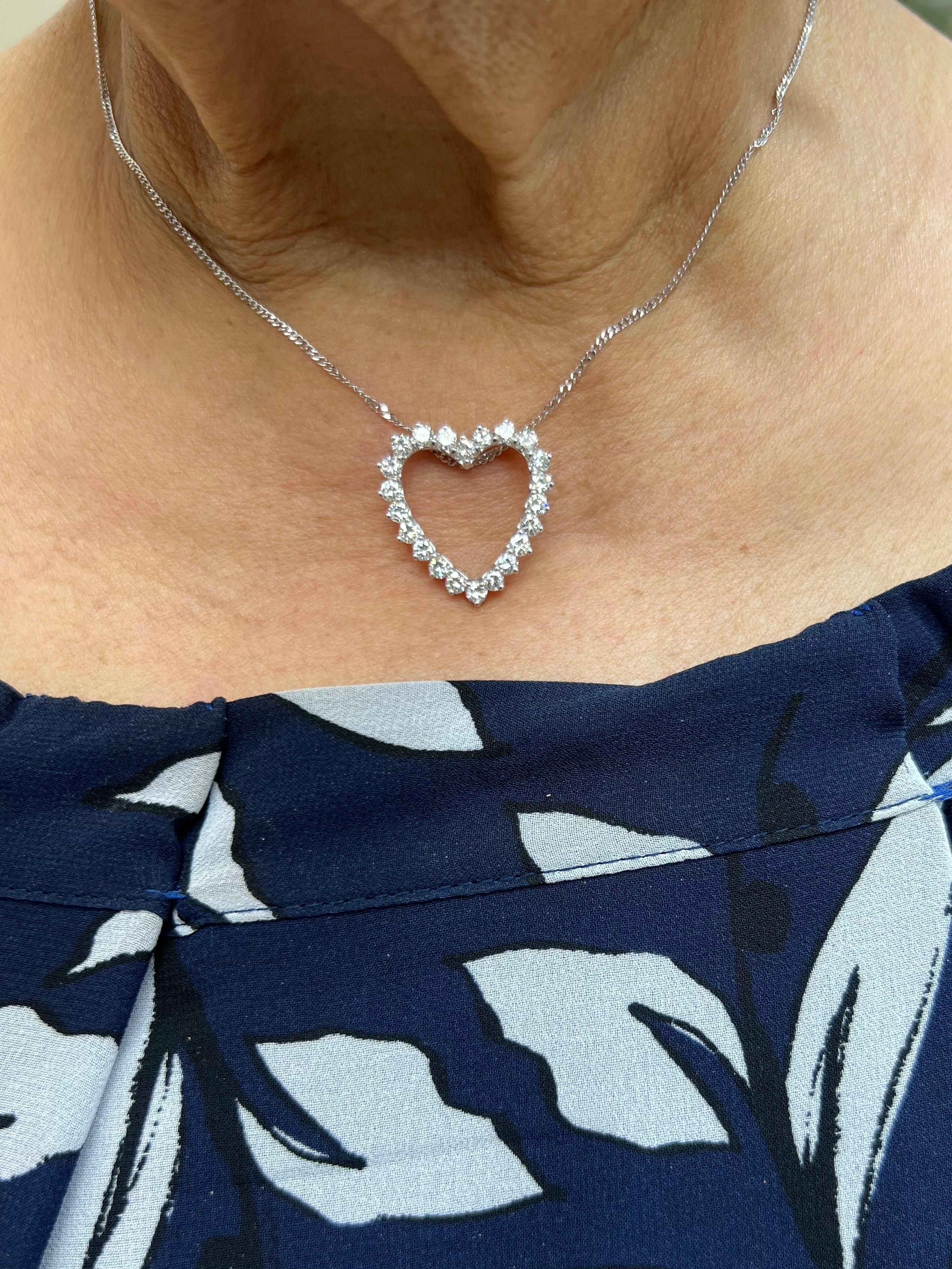1970s Diamond Open Heart White Gold Pendant Necklace For Sale 3