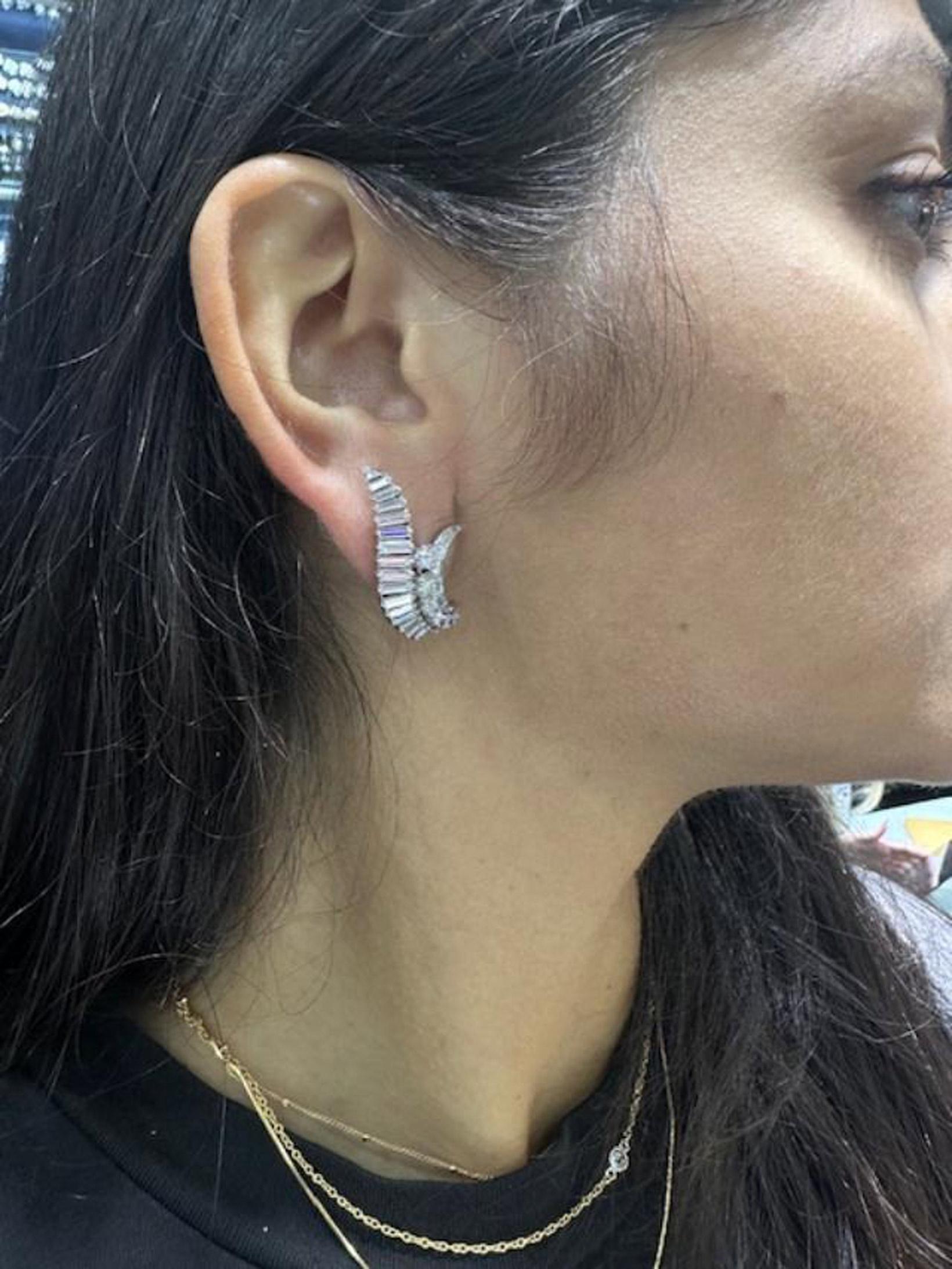 Orejeras de platino con diamantes de los años 70 en venta 2