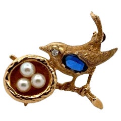 1970s Diamond Sapphire Cultured Pearl 14 Karat Yellow Gold Hummingbird Pin