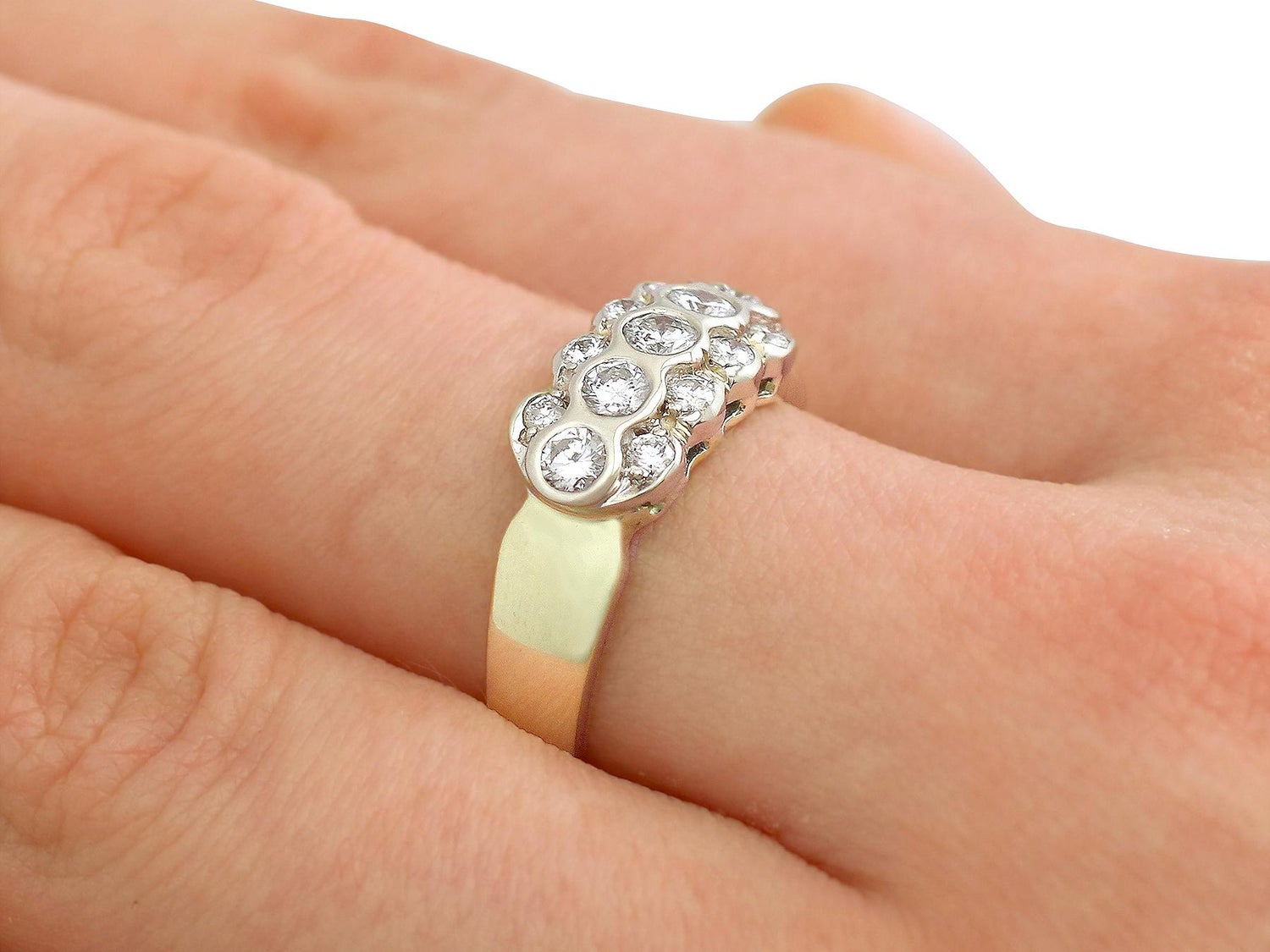 Vintage 1970s Engagement Ring With Pretty Diamond By Msjewelers Pretty Diamond Rings Engagement Rings