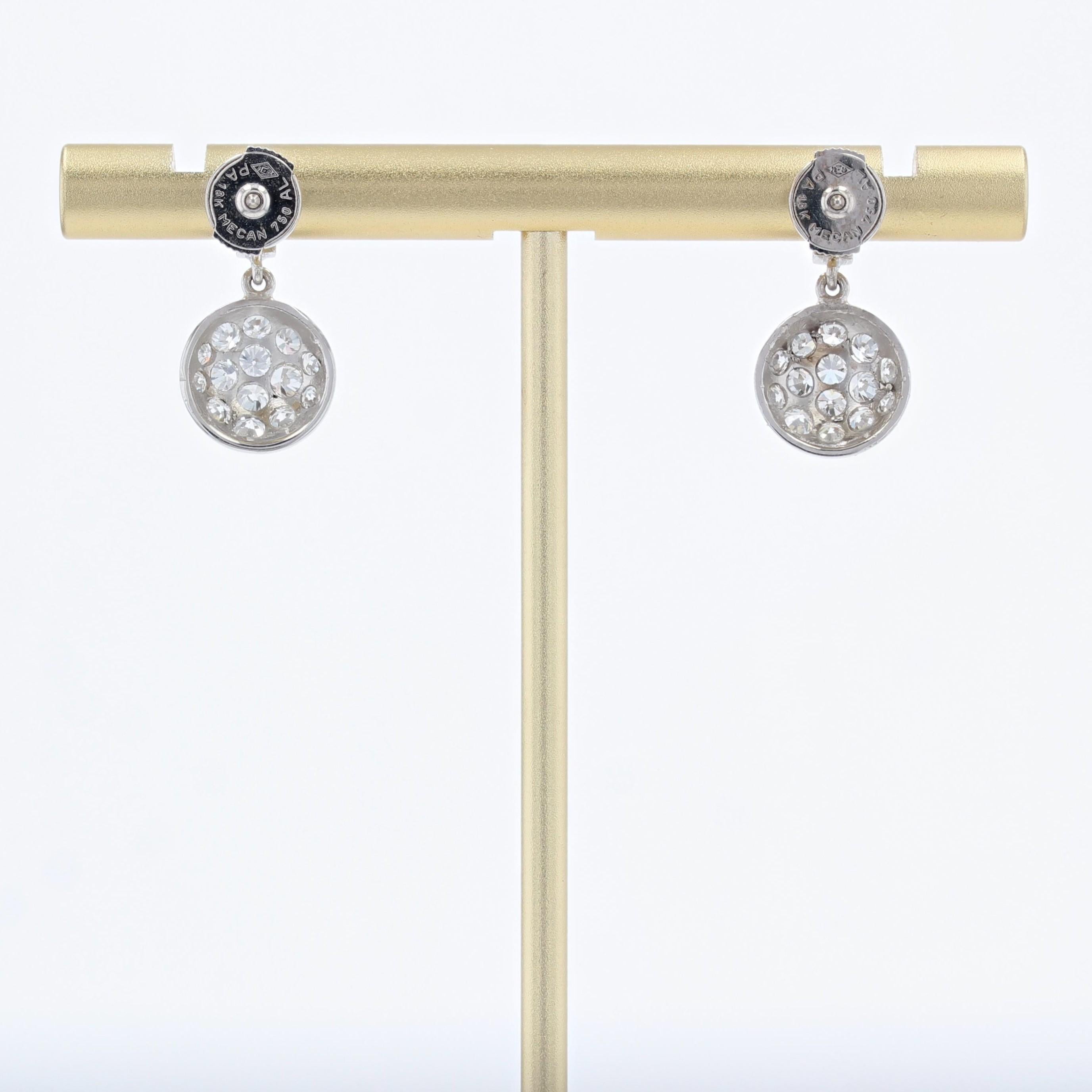 1970s, Diamonds 18 Karat White Gold Drop Earrings For Sale 4