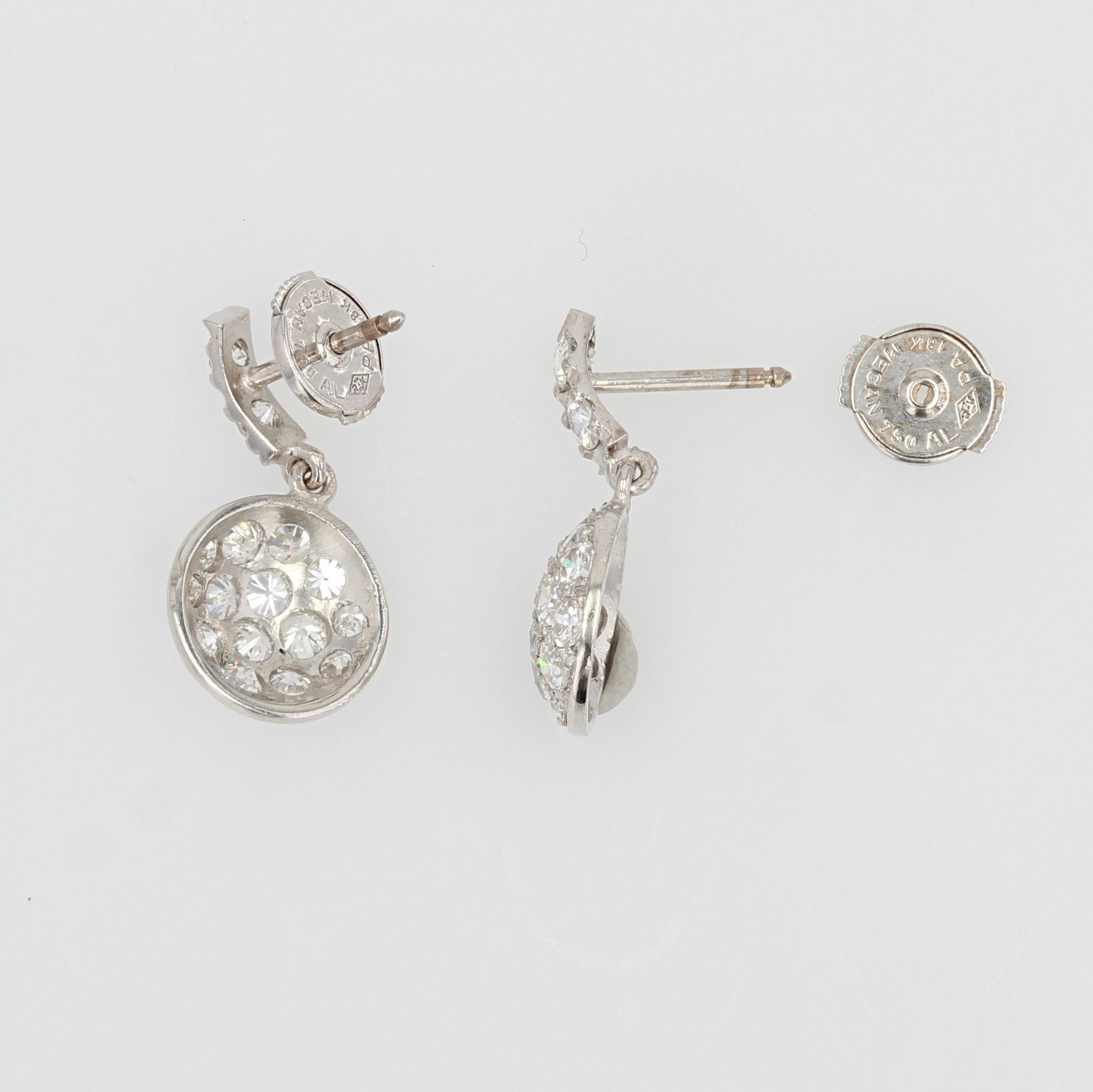 Retro 1970s, Diamonds 18 Karat White Gold Drop Earrings For Sale