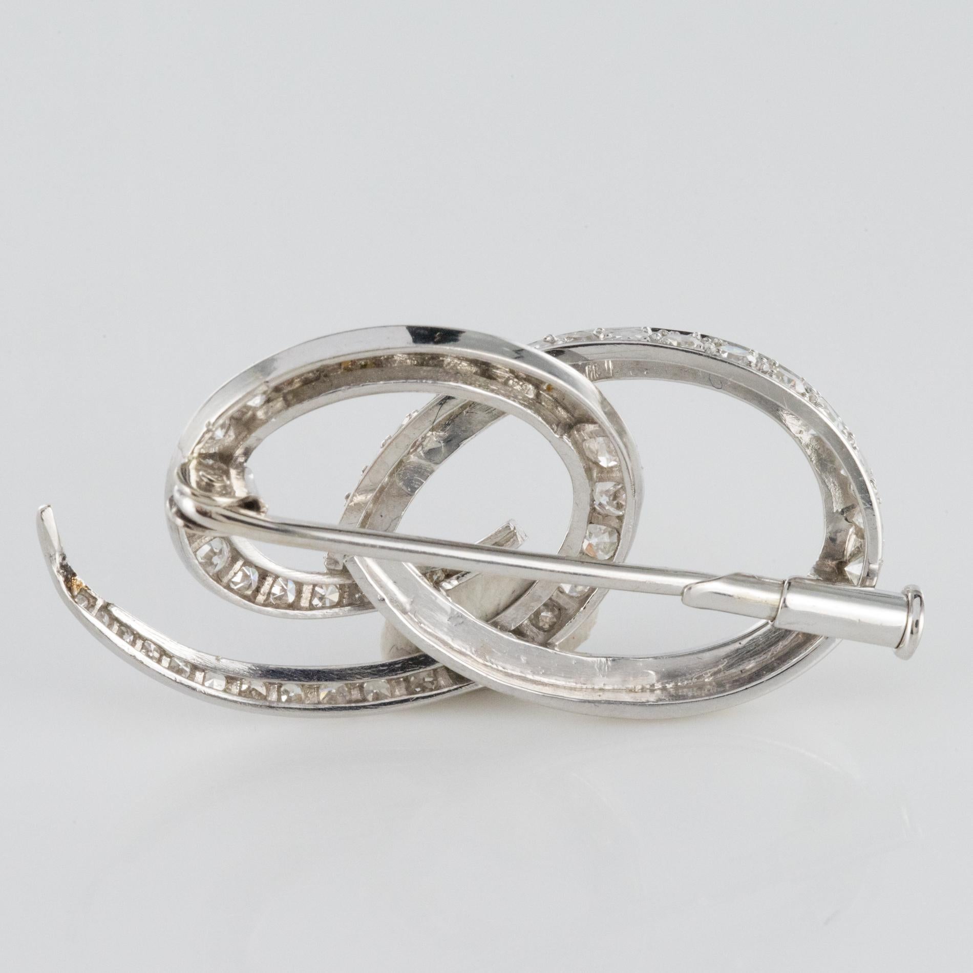 1970s Diamonds 18 Karat White Gold Brooch For Sale 5