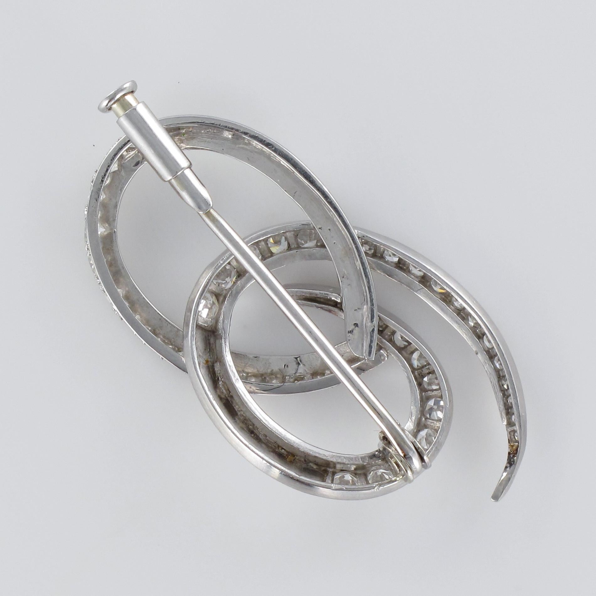 1970s Diamonds 18 Karat White Gold Brooch For Sale 11