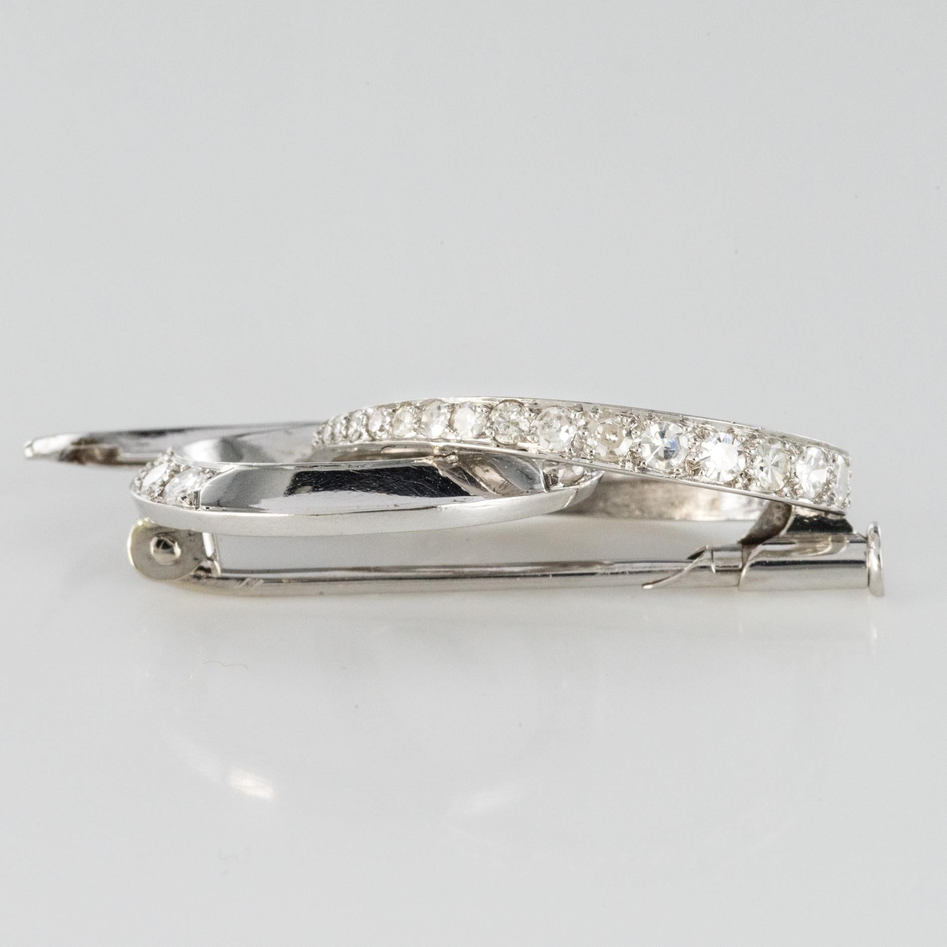 1970s Diamonds 18 Karat White Gold Brooch For Sale 3