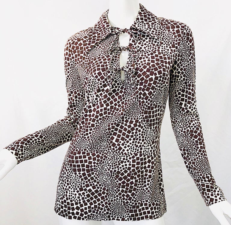 1970s Diane Von Furstenberg Brown and White Rayon Cotton Cut Out Top Skirt Dress For Sale 8