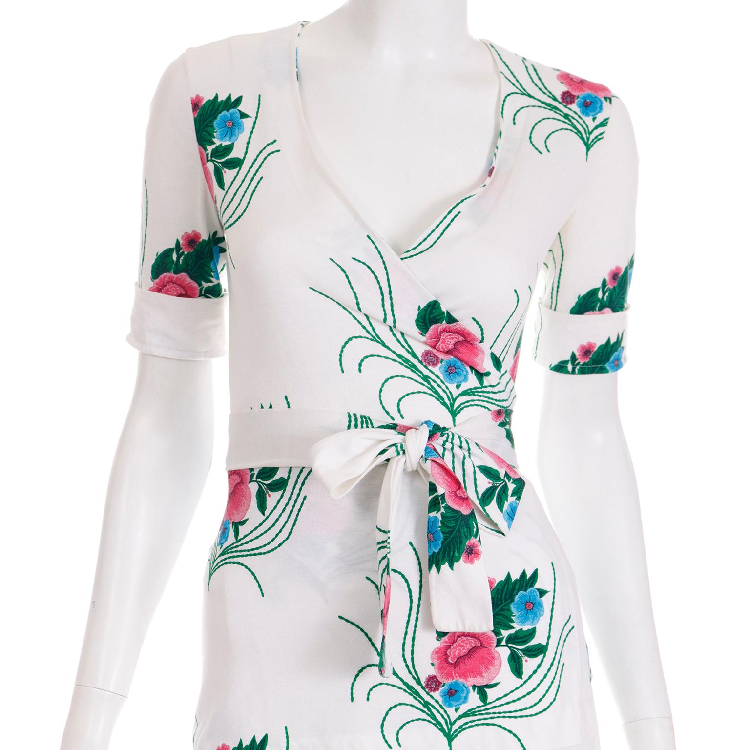 Gray 1970s Diane Von Furstenberg Vintage Floral 2pc Dress w Wrap Top and Skirt For Sale