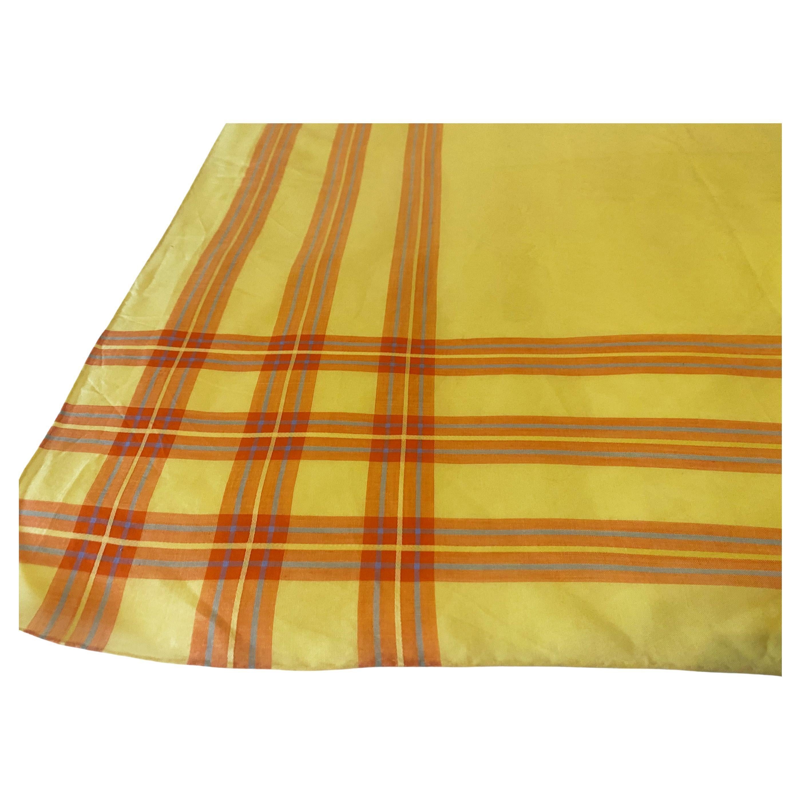 Giallo Sciarpa in seta con bordo a quadri giallo-arancio Dior Boutique anni '70 in vendita