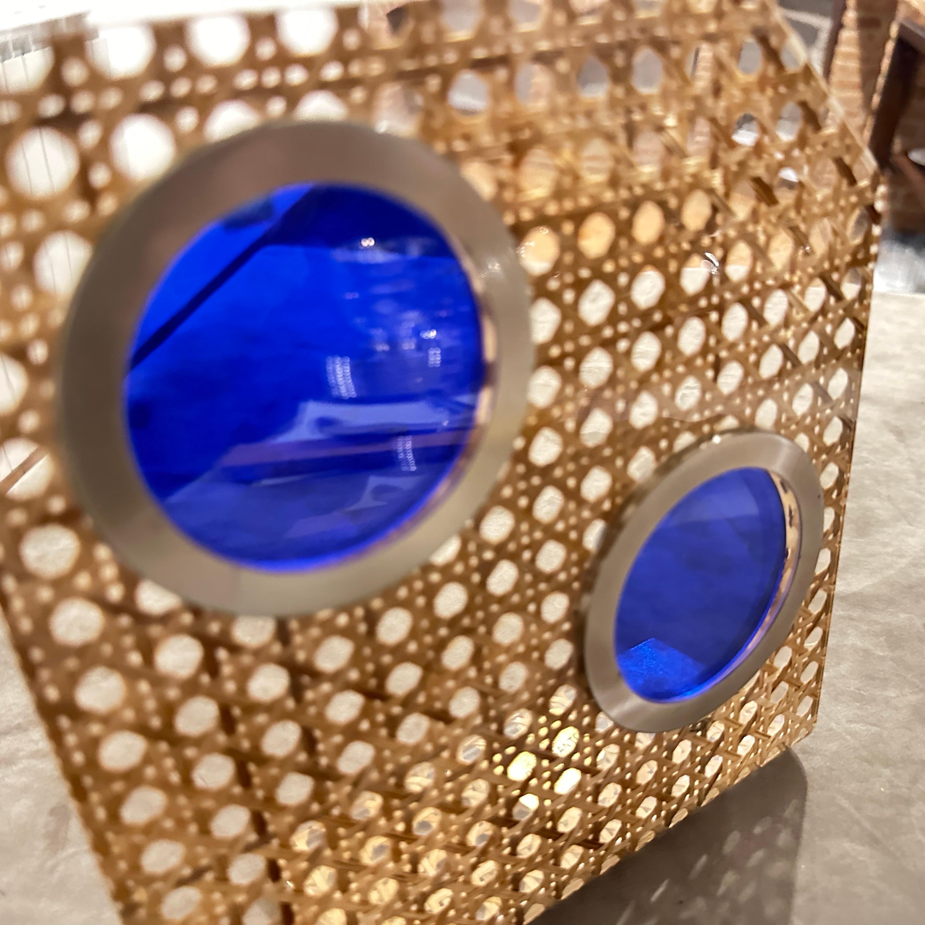 Marco de fotos de paja y plexiglás de Viena atribuido a Dior Home de los años 70 Mimbre en venta