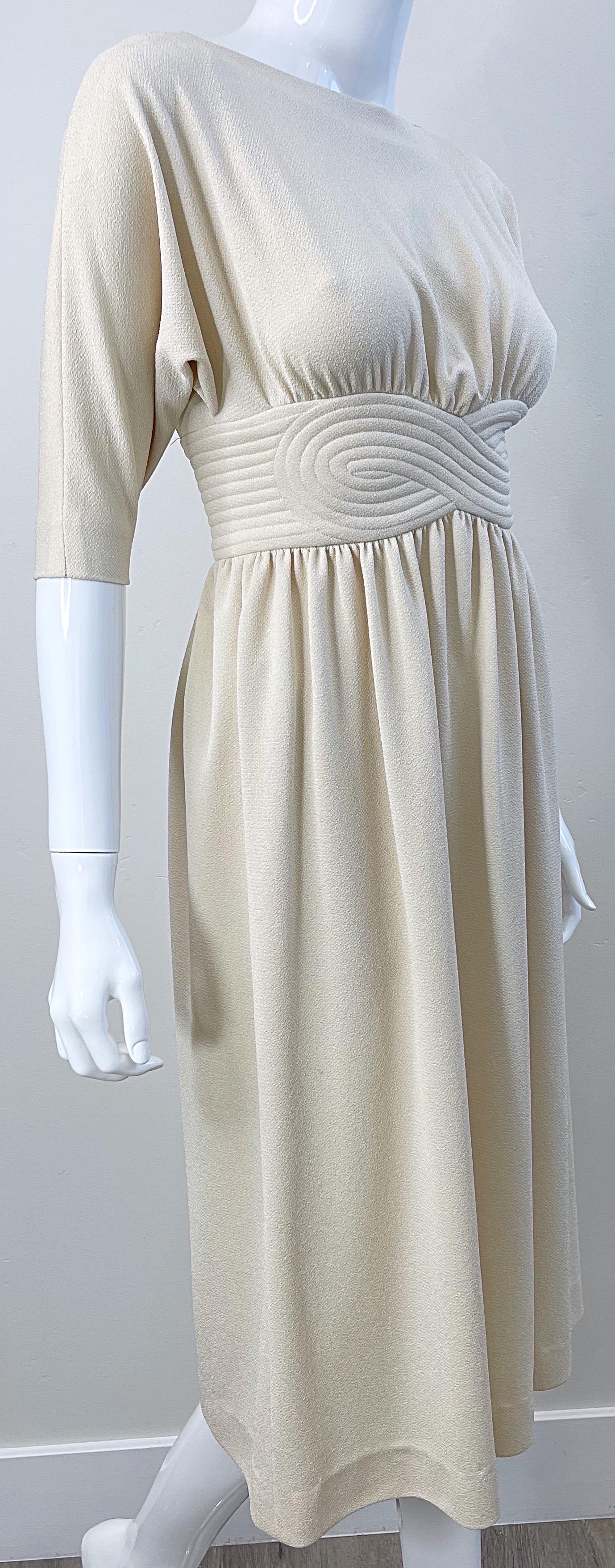 1970s Donald Brooks Size 0 Ivory Off - White 3/4 Sleeves Vintage 70s Crepe Dress For Sale 6