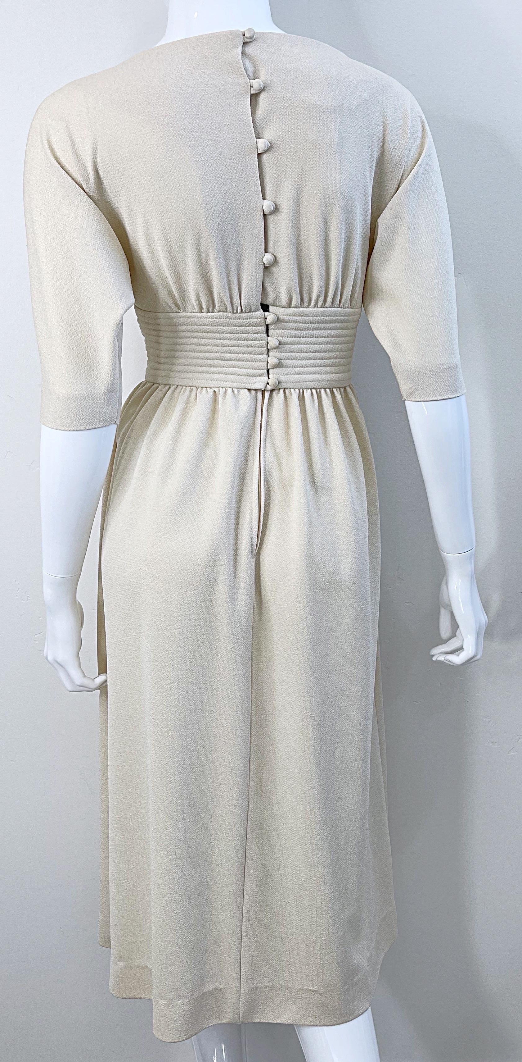 1970s Donald Brooks Size 0 Ivory Off - White 3/4 Sleeves Vintage 70s Crepe Dress For Sale 8