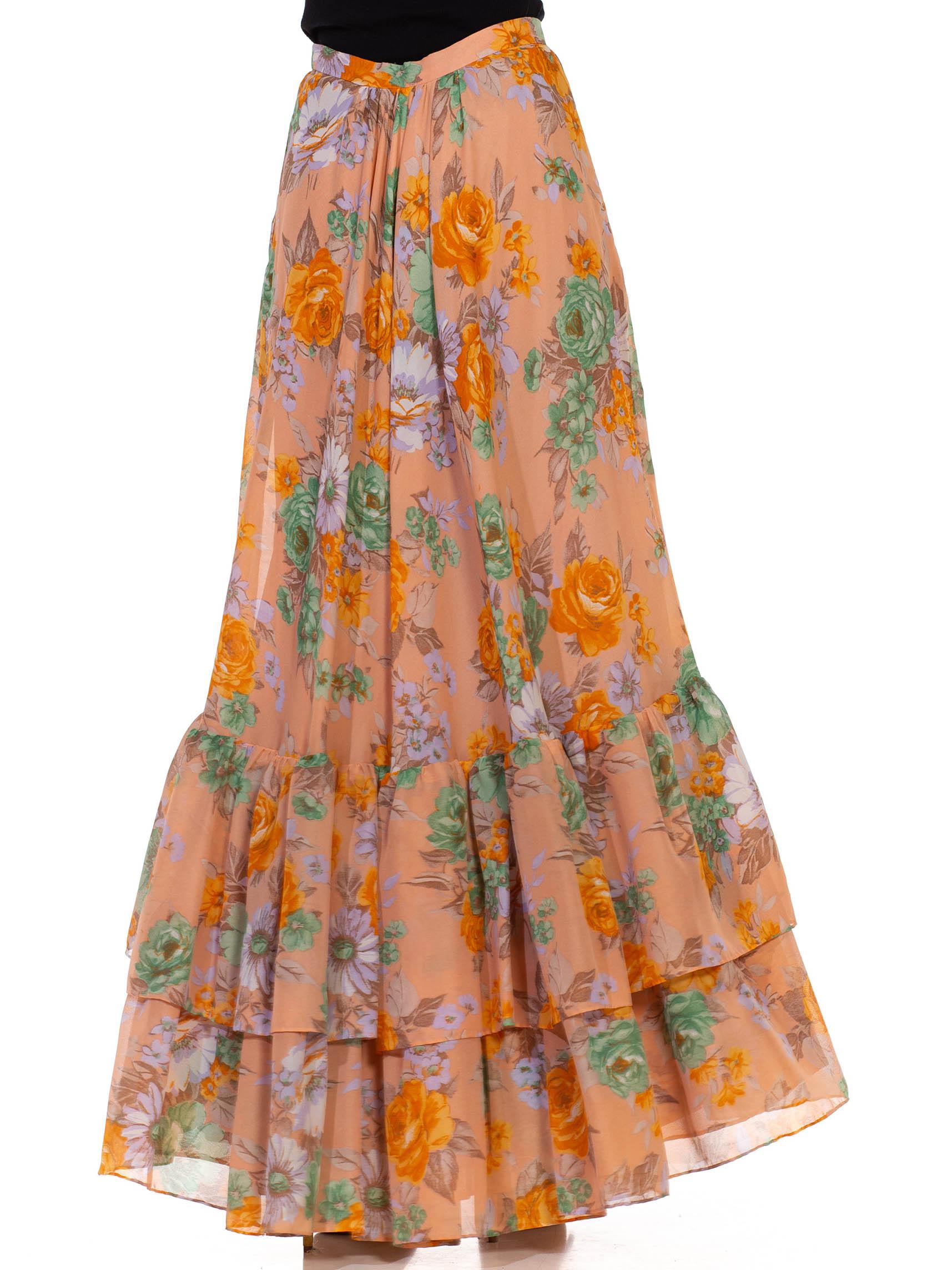 1970S Dusty Pink Orange & Green Floral Tiered Ruffle Skirt In Excellent Condition For Sale In New York, NY