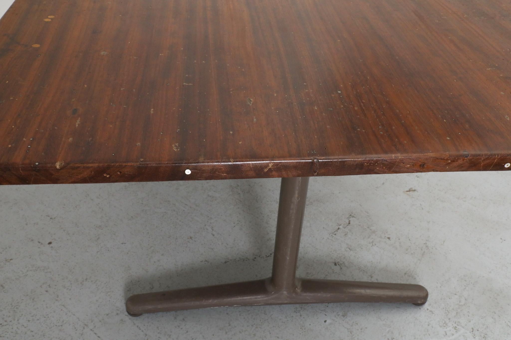 Table industrielle hollandaise des années 1970 avec pieds émaillés bruns par Gispen en vente 10