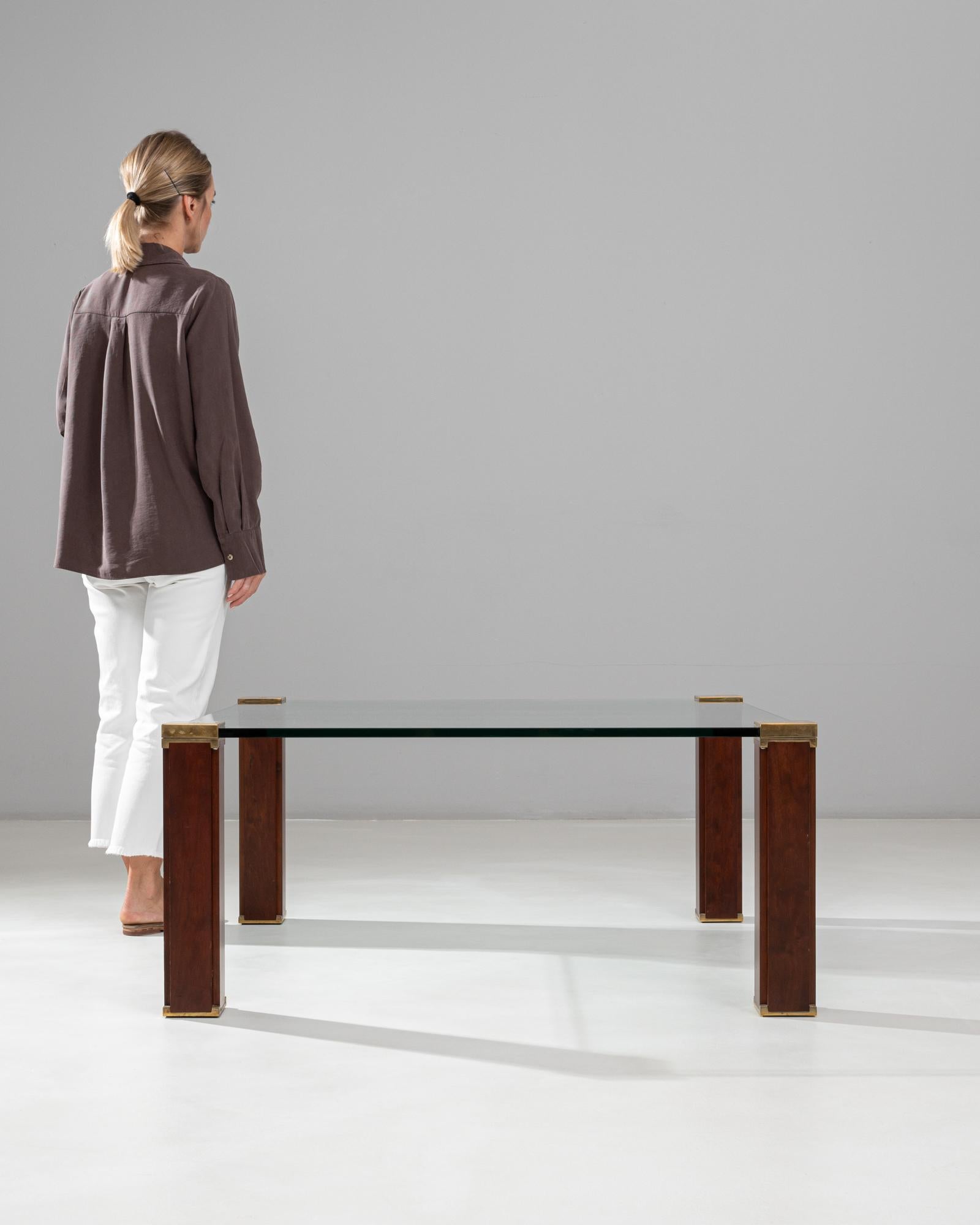 1970er Jahre Dutch T66 Glas & Messing Couchtisch von Peter Ghyczy (Niederländisch) im Angebot