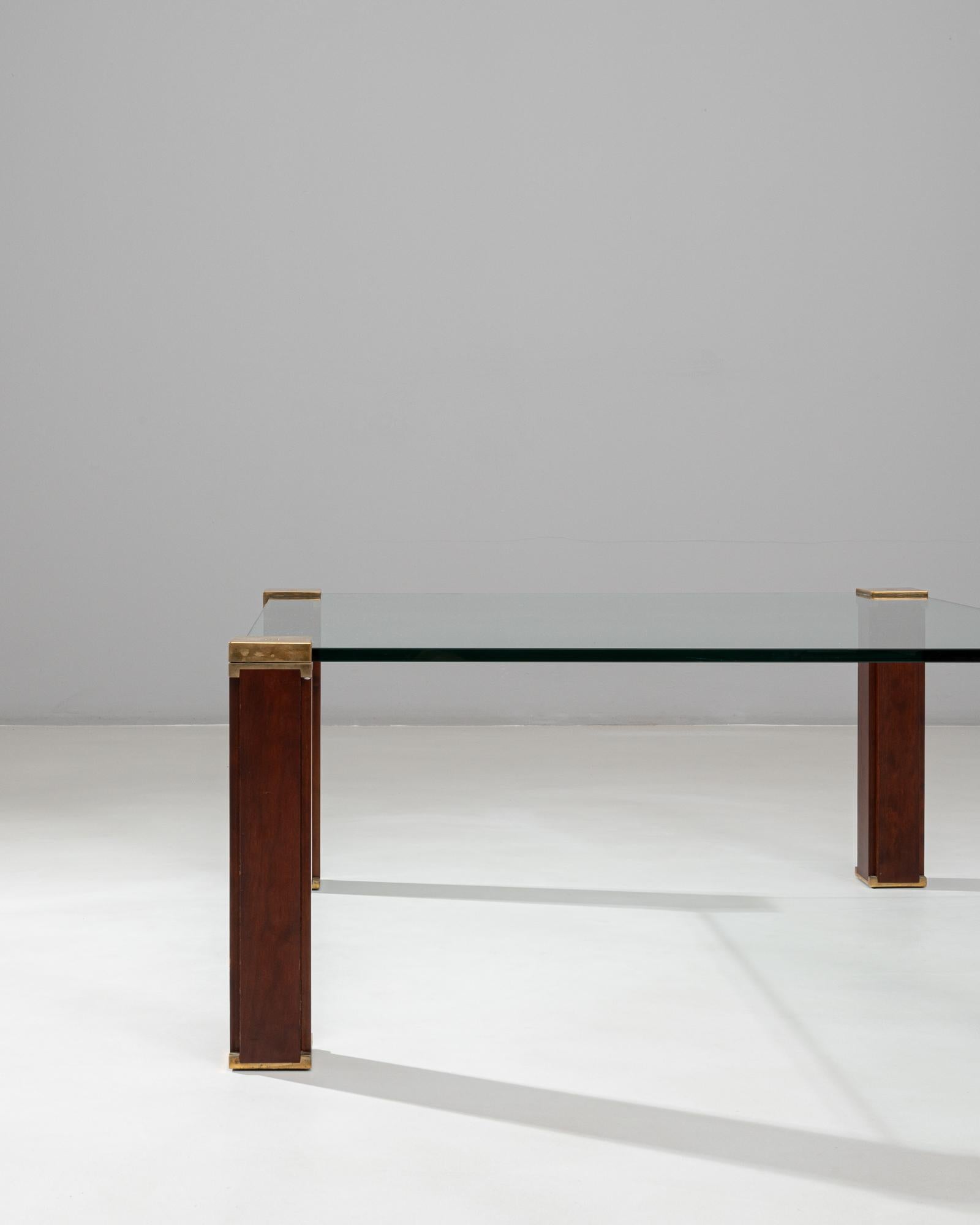 1970er Jahre Dutch T66 Glas & Messing Couchtisch von Peter Ghyczy im Zustand „Gut“ im Angebot in High Point, NC