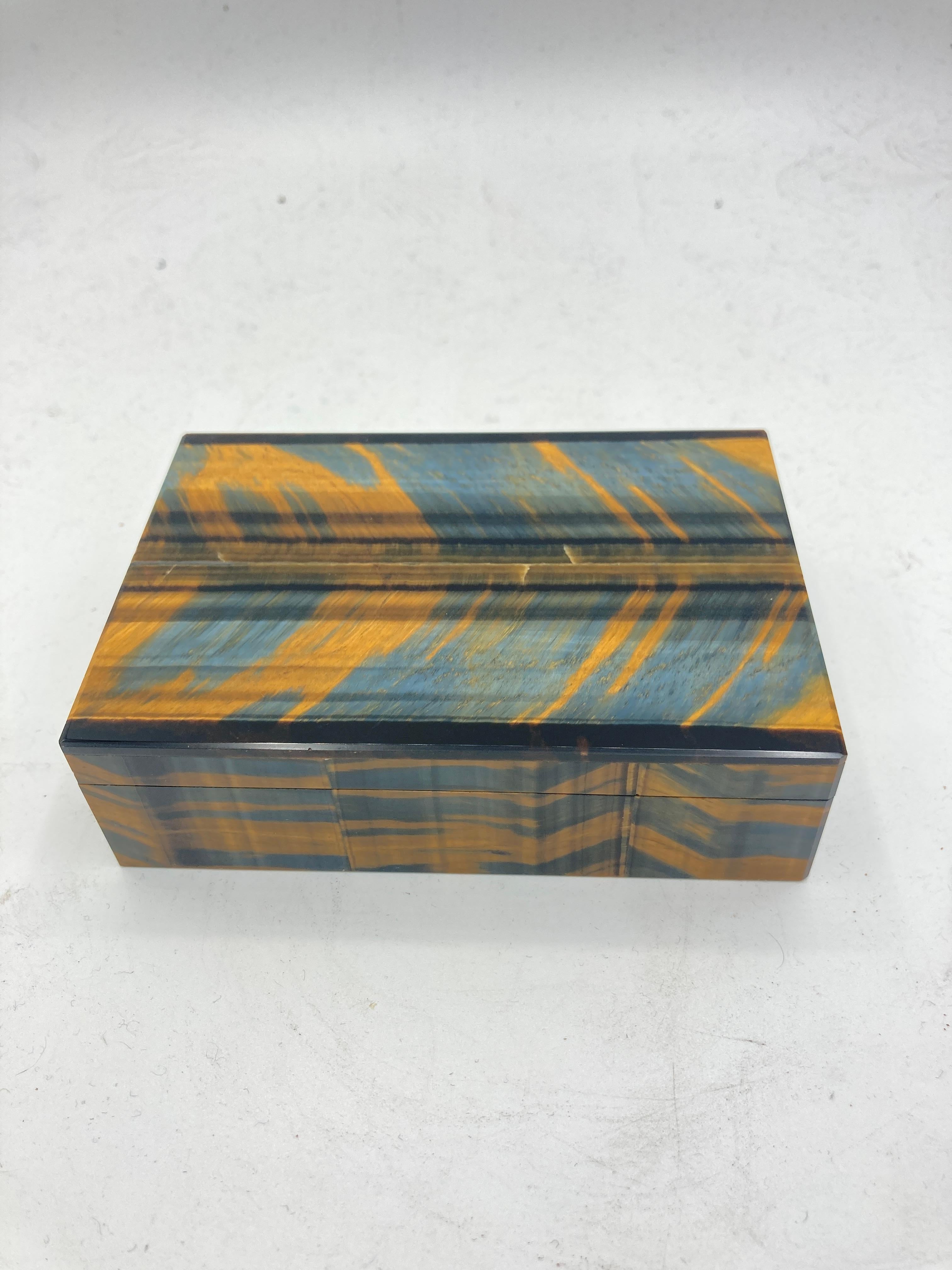 1970's eagle eye stone decorative boxe In Good Condition For Sale In New York, NY
