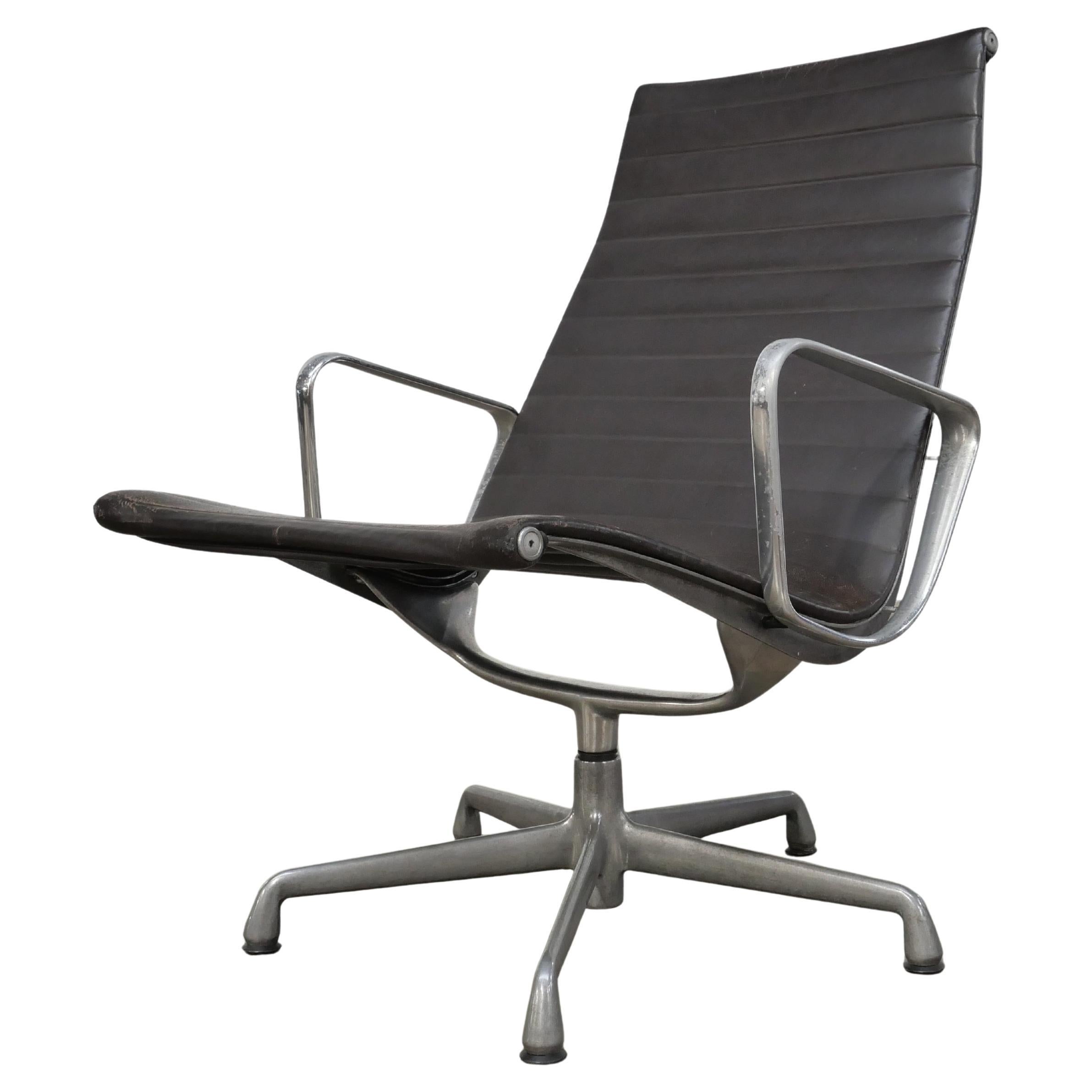 1970's Eames Aluminium Lounge Chair For Sale